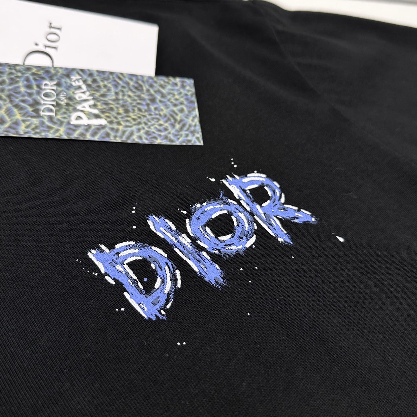 🆕Dior迪奥 2026春夏新款logo字母艺术字涂鸦短袖 官网同款T恤 双纱纯棉面料 多元化搭配 迎合