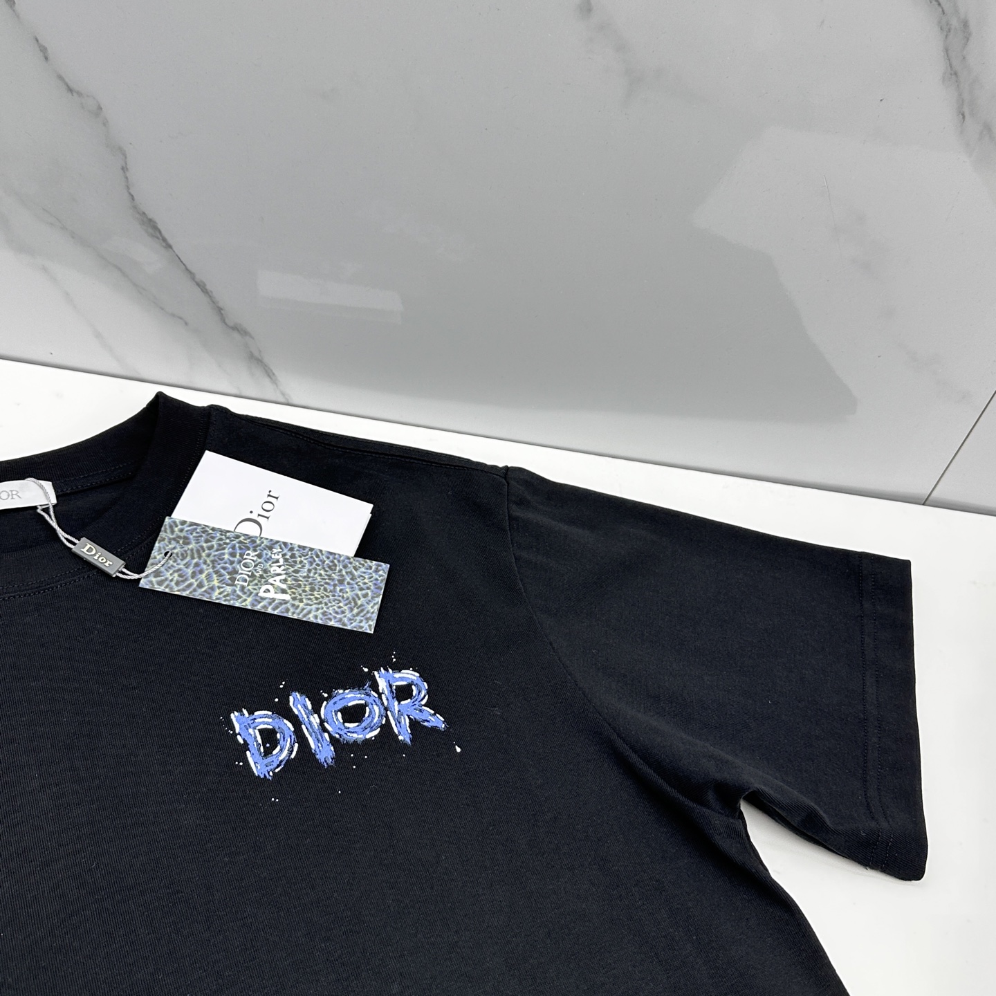 🆕Dior迪奥 2026春夏新款logo字母艺术字涂鸦短袖 官网同款T恤 双纱纯棉面料 多元化搭配 迎合
