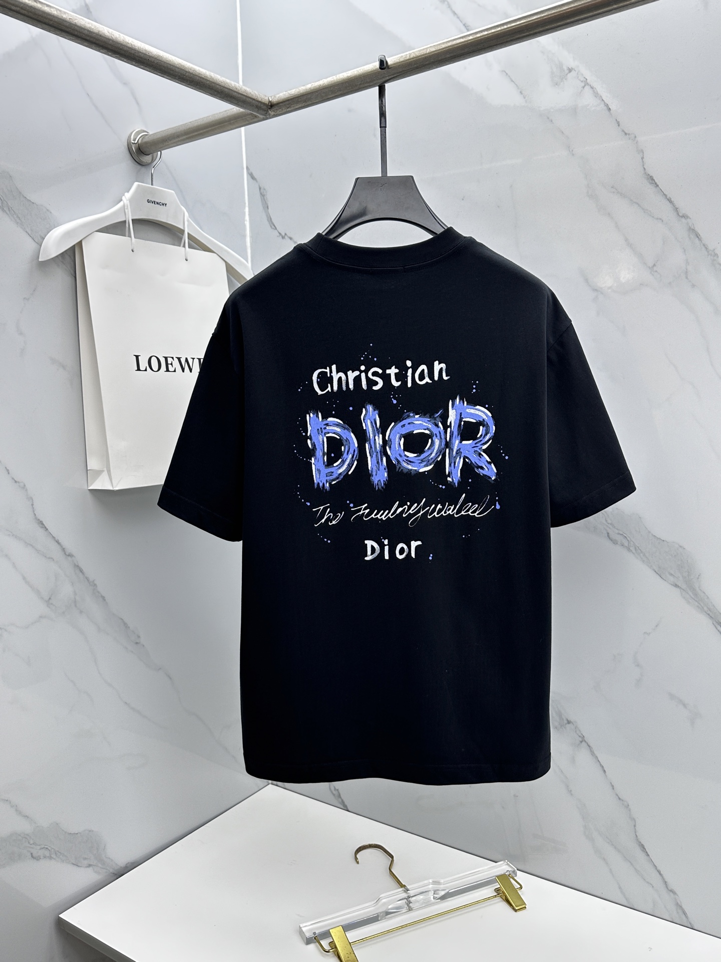 🆕Dior迪奥 2026春夏新款logo字母艺术字涂鸦短袖 官网同款T恤 双纱纯棉面料 多元化搭配 迎合
