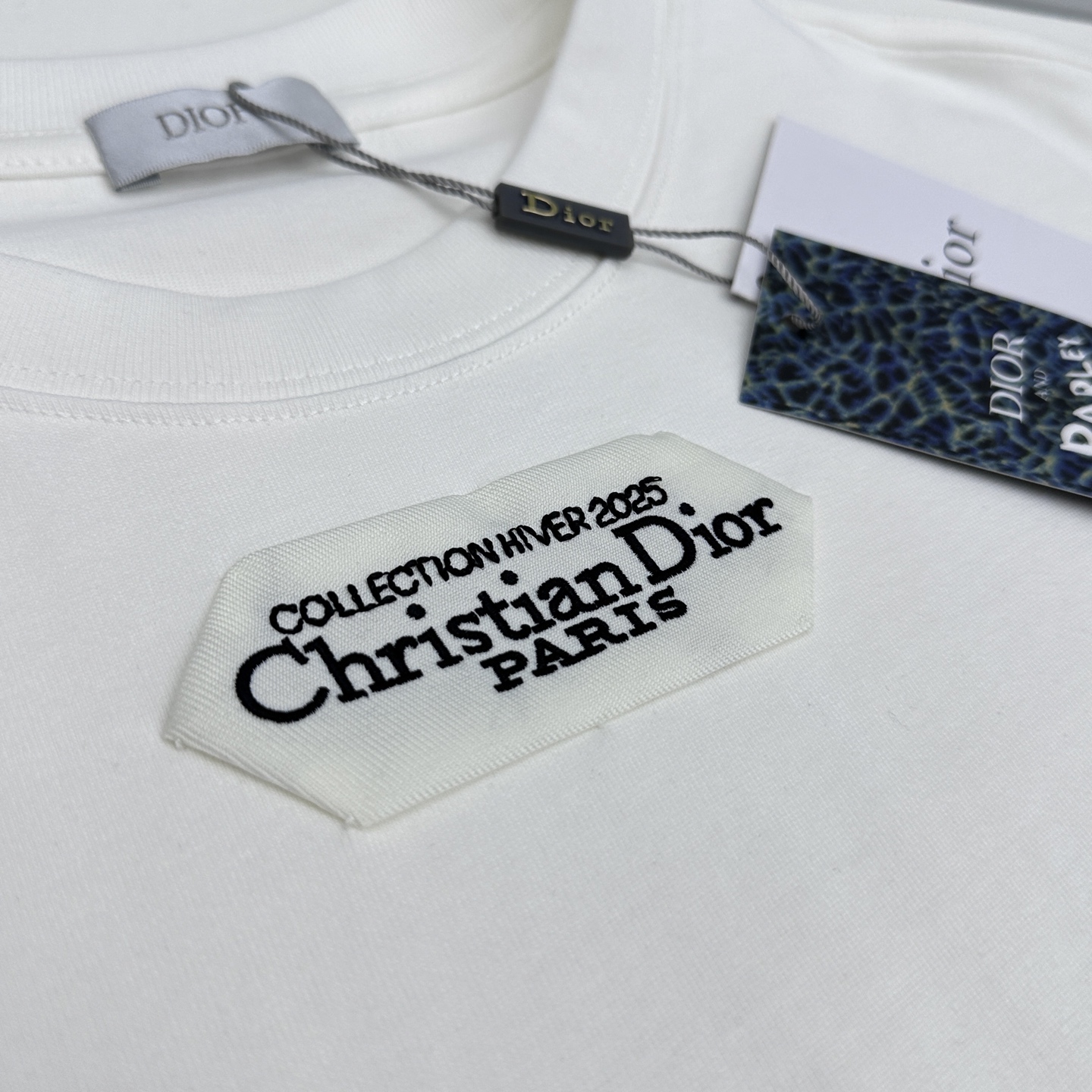 🆕Dior迪奥 2026春夏新款短袖 官网同款T恤 双纱纯棉面料 多元化搭配 迎合眼下时尚前沿的创新趋势