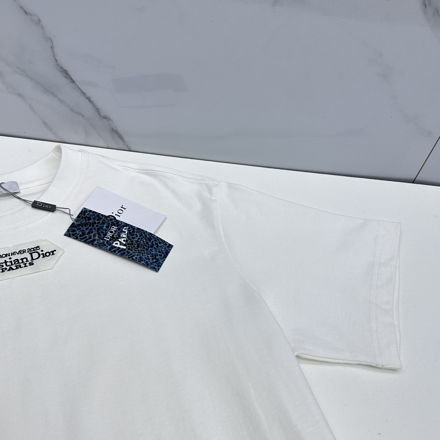 🆕Dior迪奥 2026春夏新款短袖 官网同款T恤 双纱纯棉面料 多元化搭配 迎合眼下时尚前沿的创新趋势