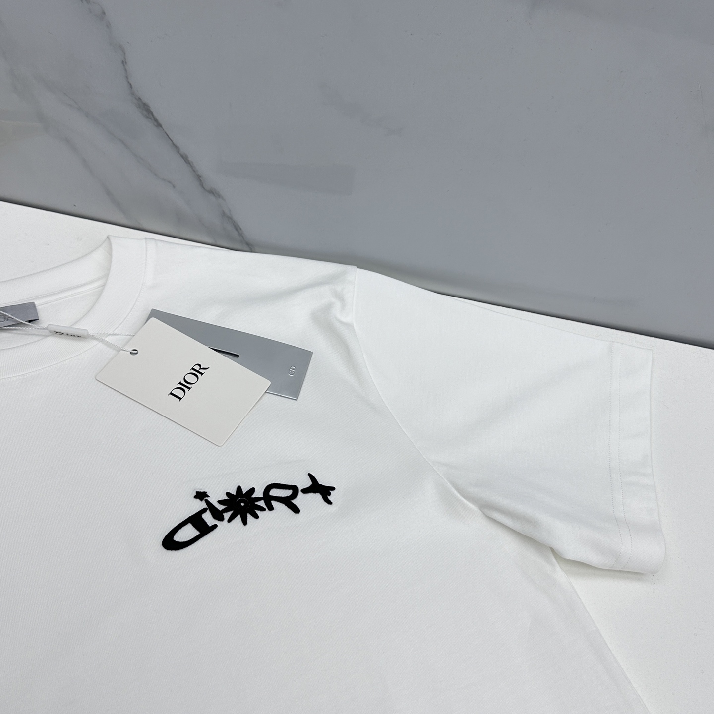 🆕Dior迪奥 2026春夏新款logo刺绣短袖 官网同款T恤 双纱纯棉面料 多元化搭配 迎合眼下时尚前