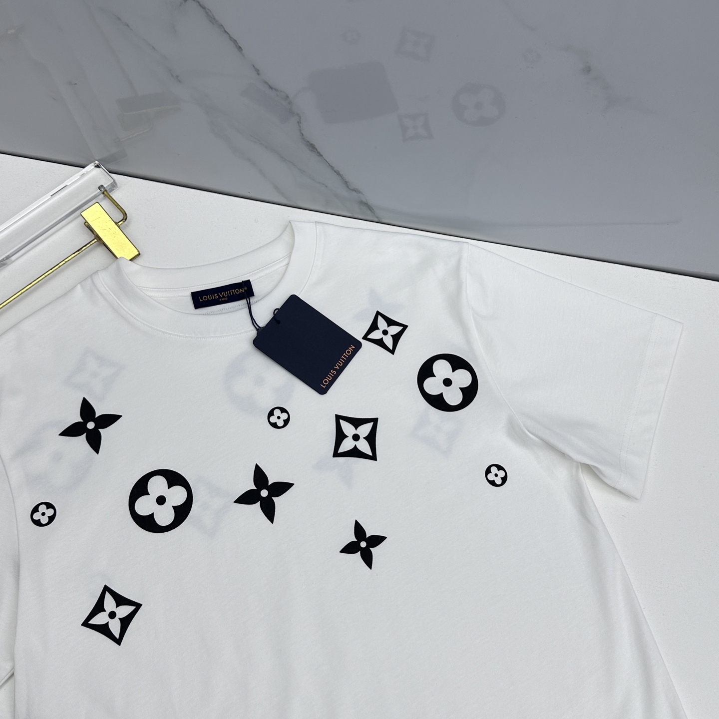 🆕LV路易威登 2026春夏新款logo压胶短袖 官网同款T恤 双纱纯棉面料 多元化搭配 迎合眼下时尚前