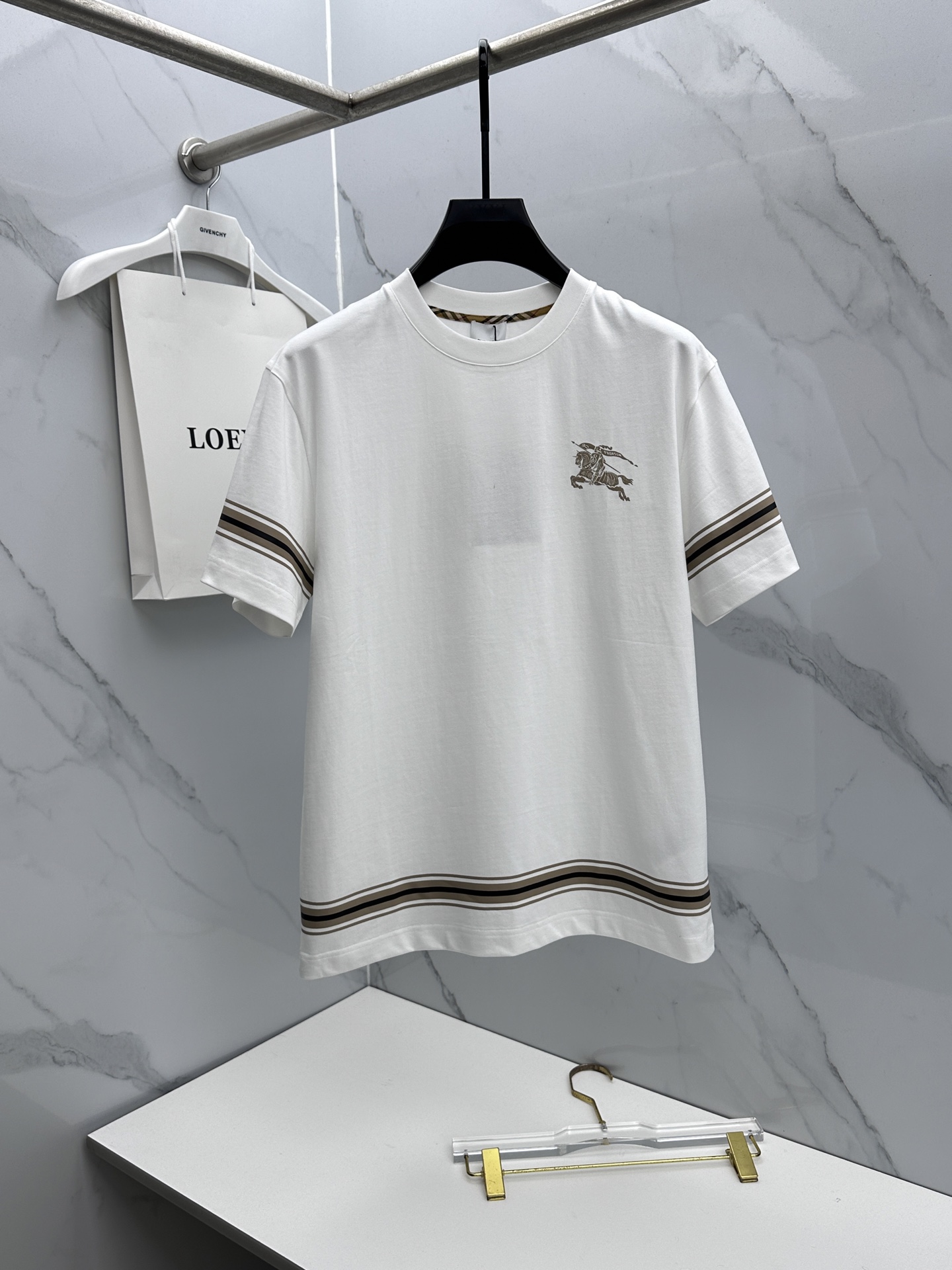 🆕Burberry巴宝莉 2026春夏新款logo刺绣短袖 官网同款T恤 双纱纯棉面料 多元化搭配 迎合