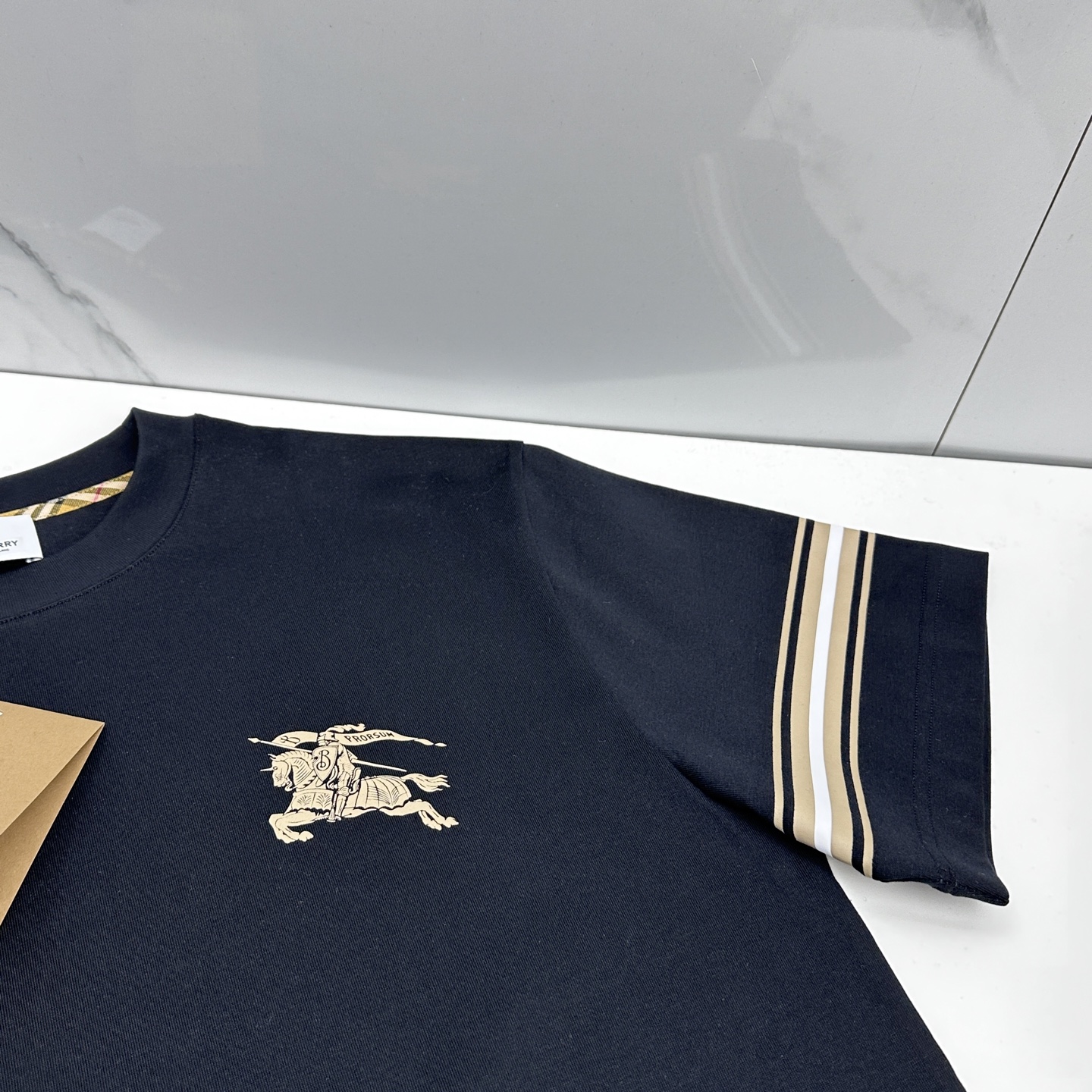 🆕Burberry巴宝莉 2026春夏新款logo刺绣短袖 官网同款T恤 双纱纯棉面料 多元化搭配 迎合