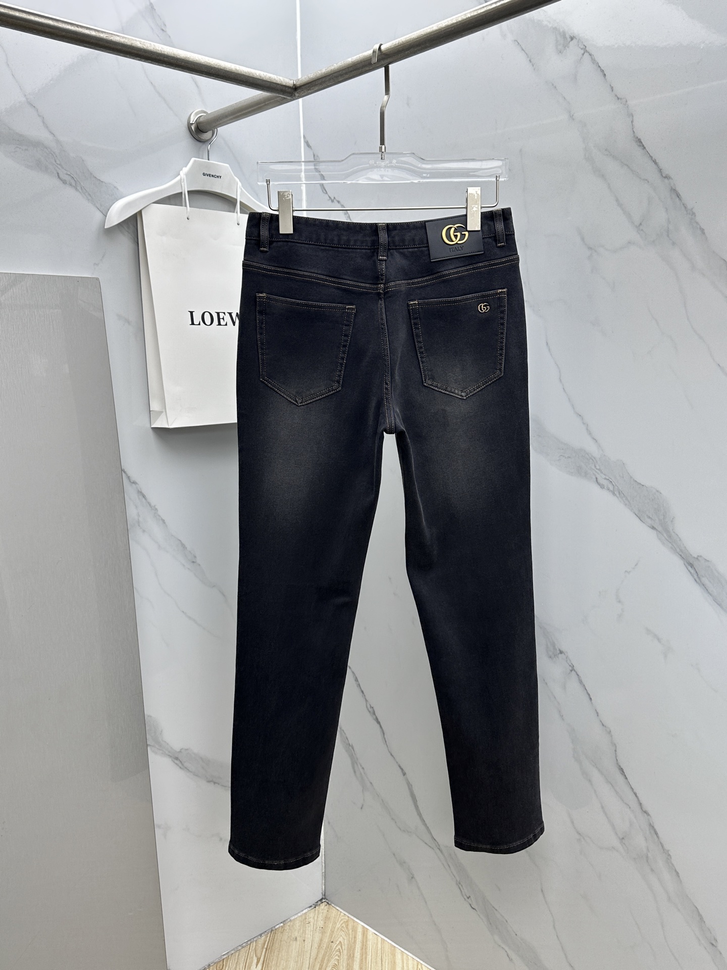 🆕Gucci古驰 男装系列属于时装圈无法复制和取代的存在，代表着意式典型的品牌 工艺、品质及剪裁设计都堪