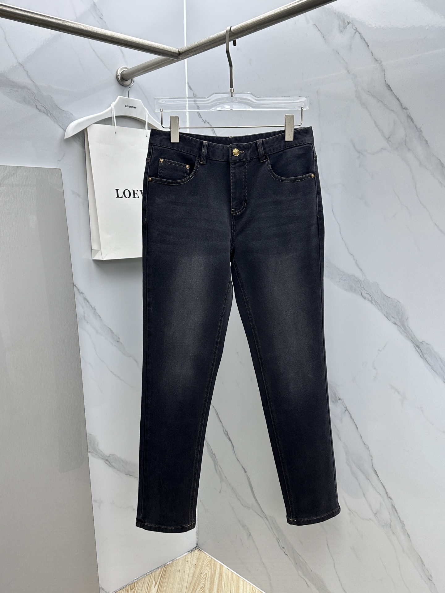 🆕Gucci古驰 男装系列属于时装圈无法复制和取代的存在，代表着意式典型的品牌 工艺、品质及剪裁设计都堪