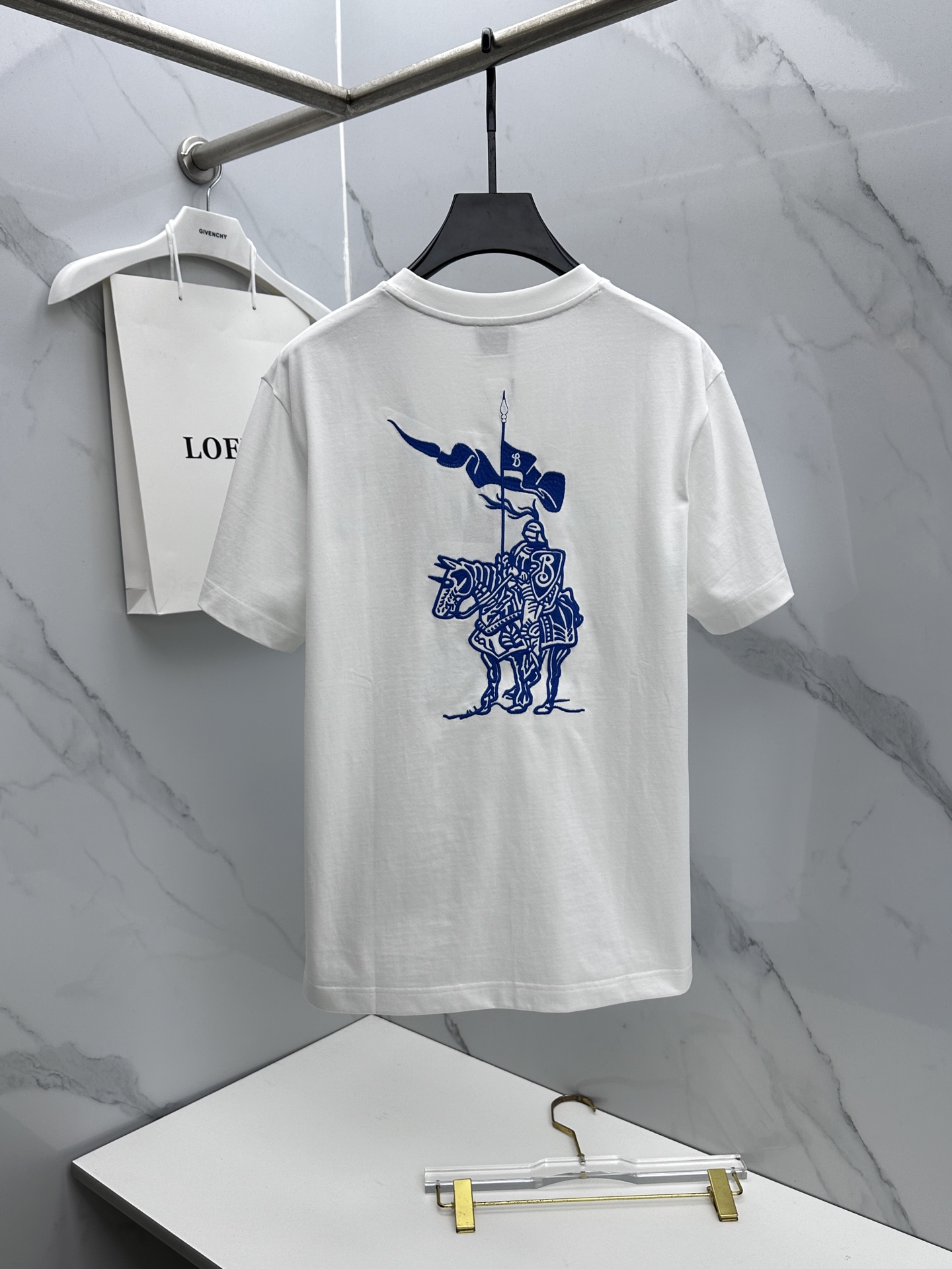 🆕Burberry巴宝莉 2026春夏新款logo刺绣短袖 双纱纯棉面料 多元化搭配 迎合眼下时尚前沿的
