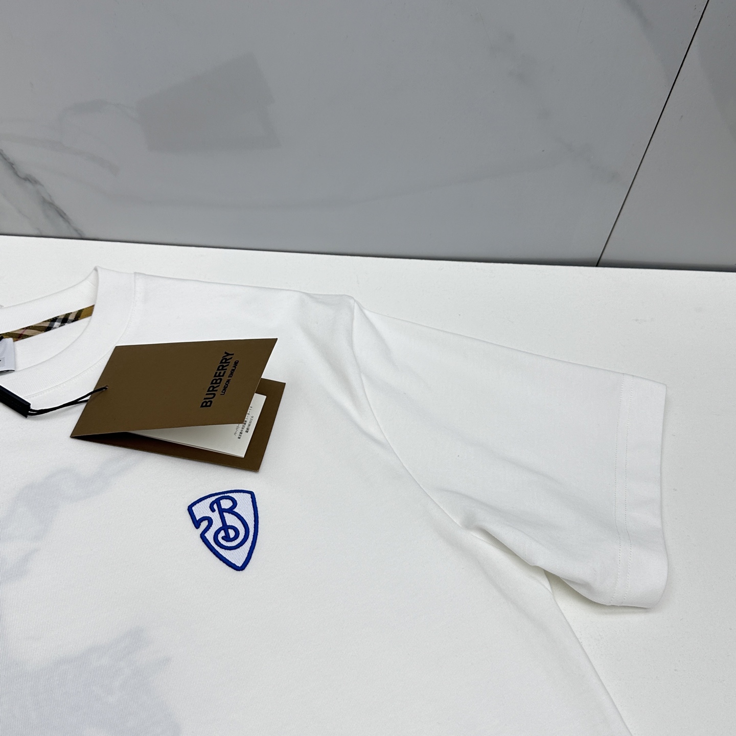 🆕Burberry巴宝莉 2026春夏新款logo刺绣短袖 双纱纯棉面料 多元化搭配 迎合眼下时尚前沿的