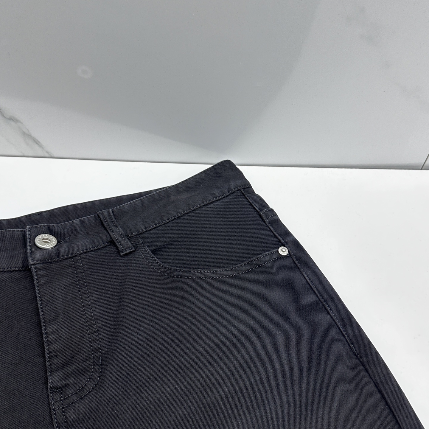 🆕BBR巴宝莉 男装系列属于时装圈无法复制和取代的存在，代表着意式典型的品牌 工艺、品质及剪裁设计都堪称