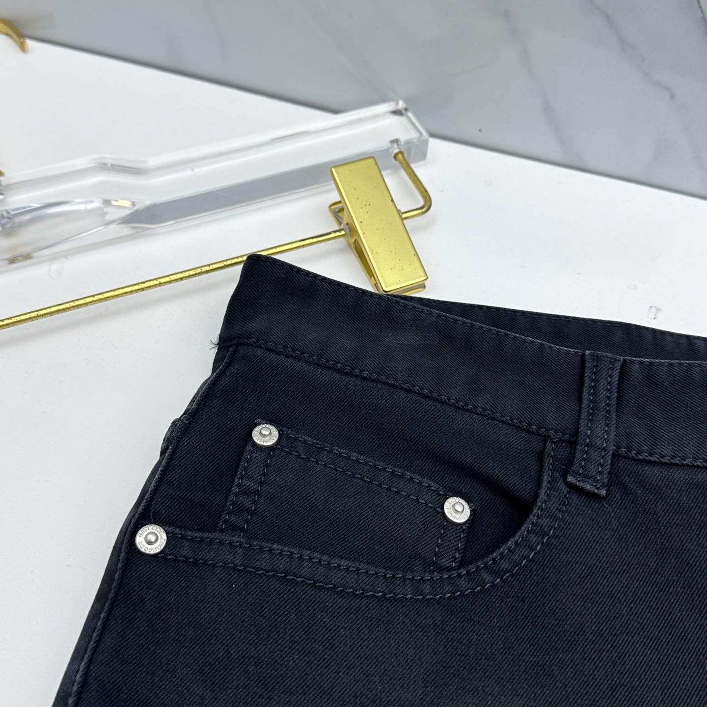 🆕BBR巴宝莉 男装系列属于时装圈无法复制和取代的存在，代表着意式典型的品牌 工艺、品质及剪裁设计都堪称