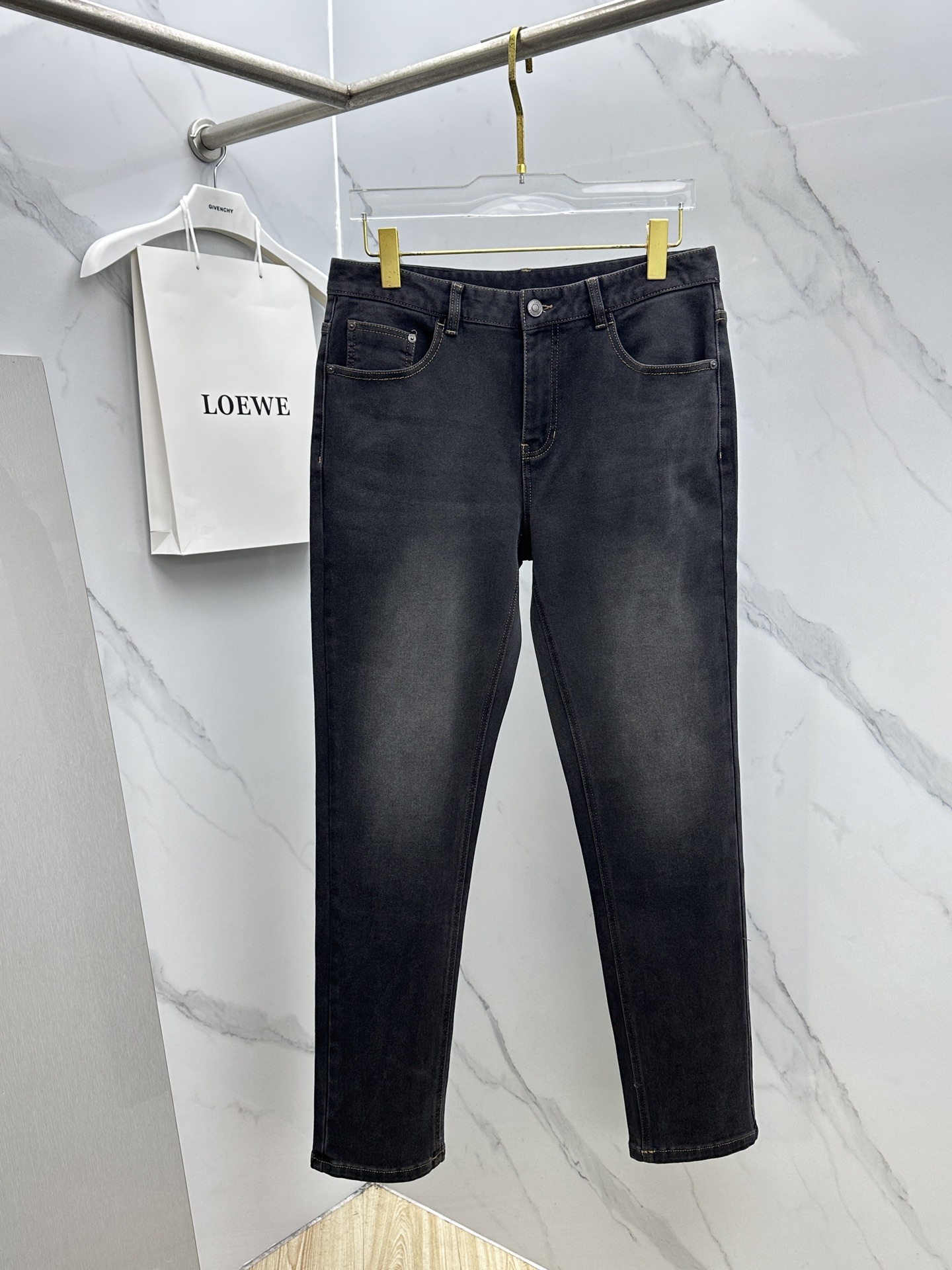 🆕ZEGNA杰尼亚 男装系列属于时装圈无法复制和取代的存在，代表着意式典型的品牌 工艺、品质及剪裁设计都