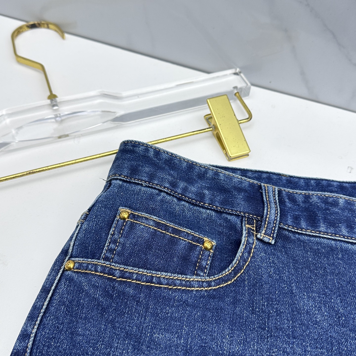 🆕LV路易威登 男装系列属于时装圈无法复制和取代的存在，代表着意式典型的品牌 工艺、品质及剪裁设计都堪称