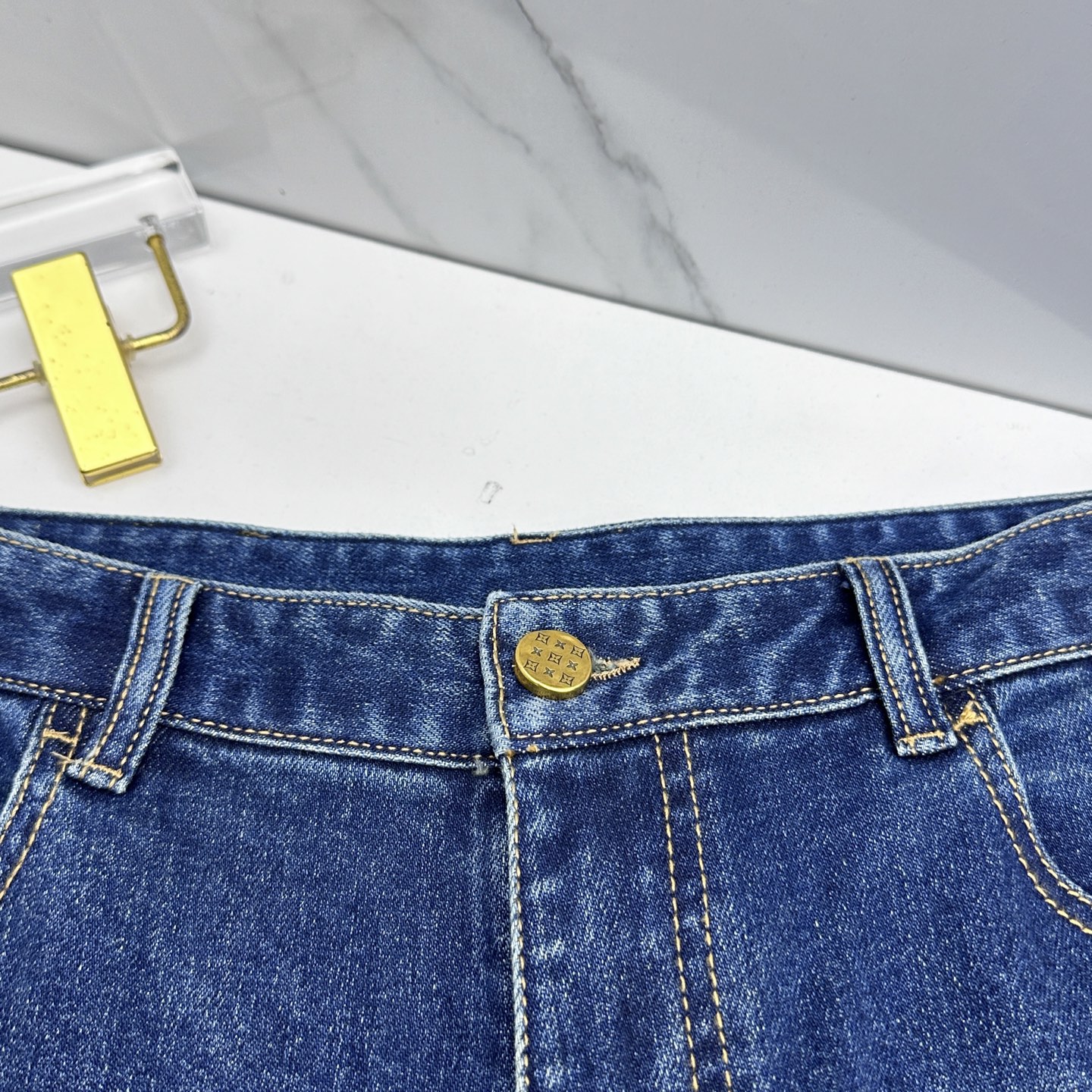 🆕LV路易威登 男装系列属于时装圈无法复制和取代的存在，代表着意式典型的品牌 工艺、品质及剪裁设计都堪称