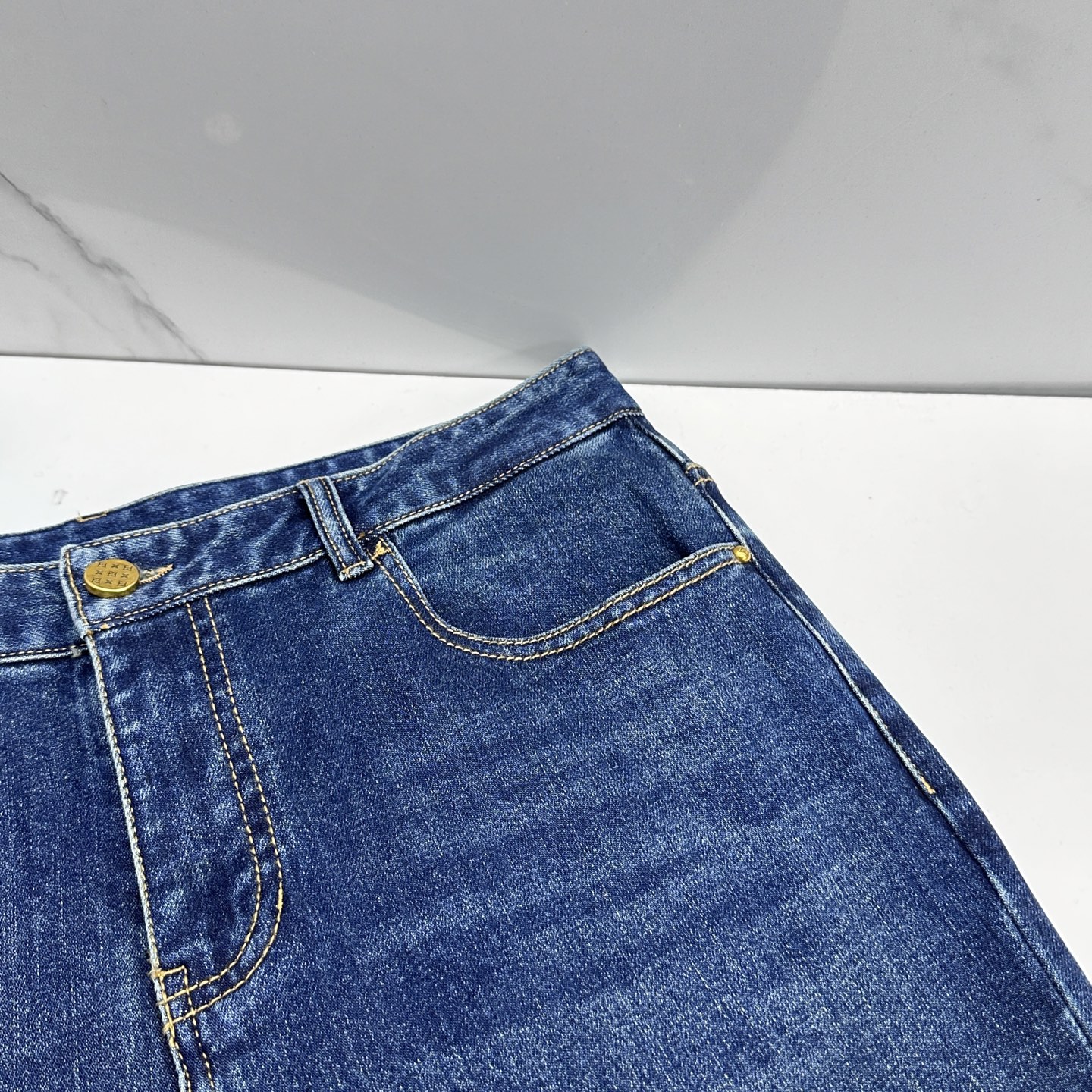 🆕LV路易威登 男装系列属于时装圈无法复制和取代的存在，代表着意式典型的品牌 工艺、品质及剪裁设计都堪称