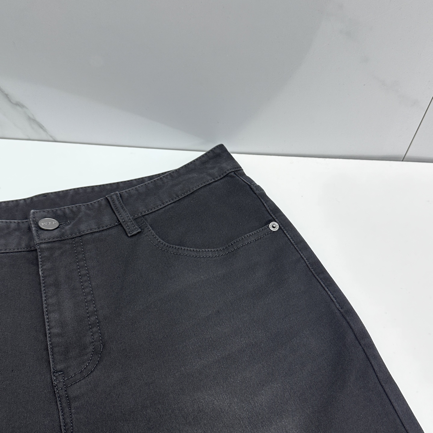 🆕Gucci古驰 男装系列属于时装圈无法复制和取代的存在，代表着意式典型的品牌 工艺、品质及剪裁设计都堪