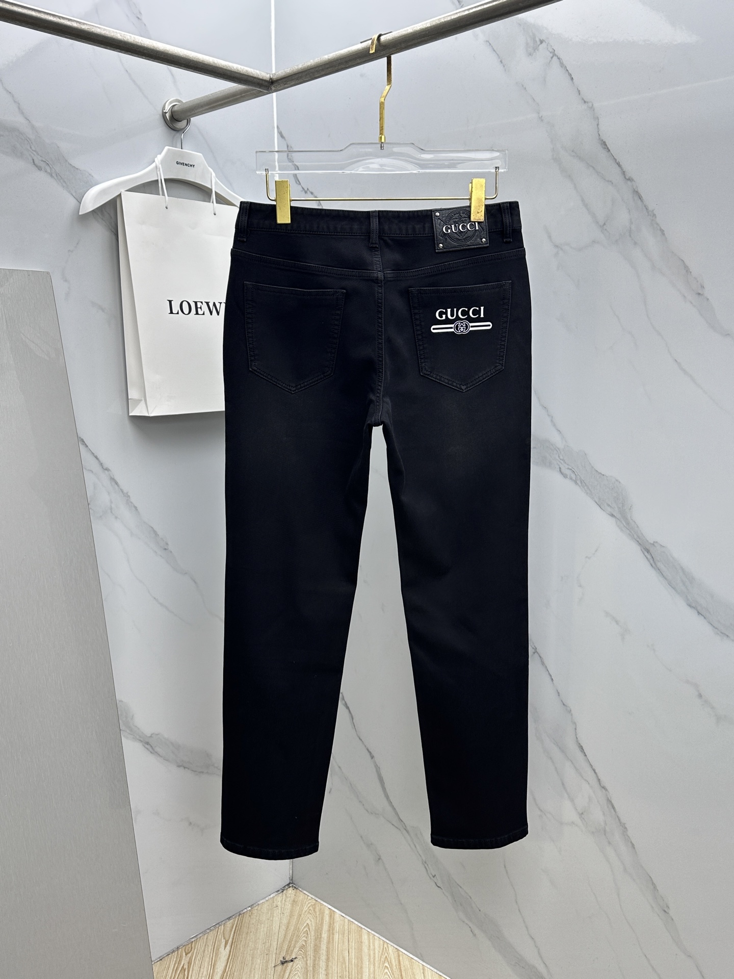 🆕Gucci古驰 男装系列属于时装圈无法复制和取代的存在，代表着意式典型的品牌 工艺、品质及剪裁设计都堪