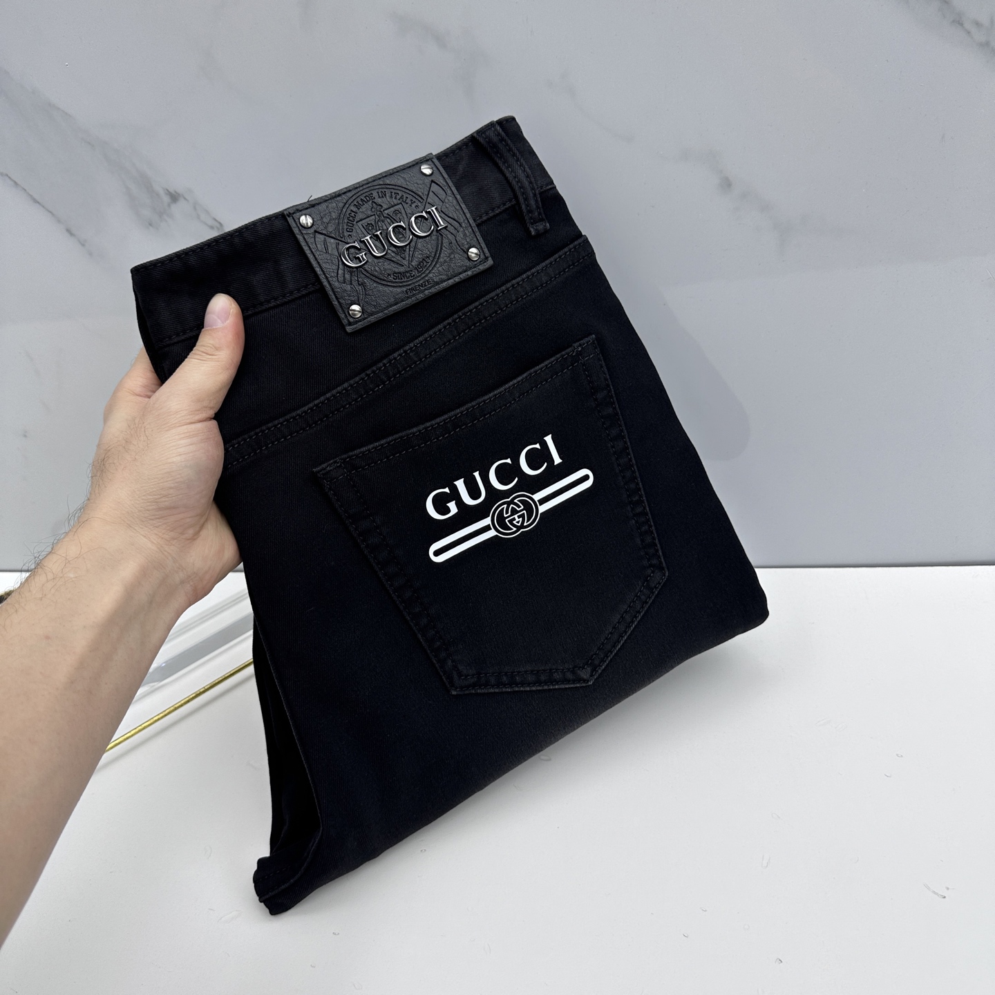 🆕Gucci古驰 男装系列属于时装圈无法复制和取代的存在，代表着意式典型的品牌 工艺、品质及剪裁设计都堪