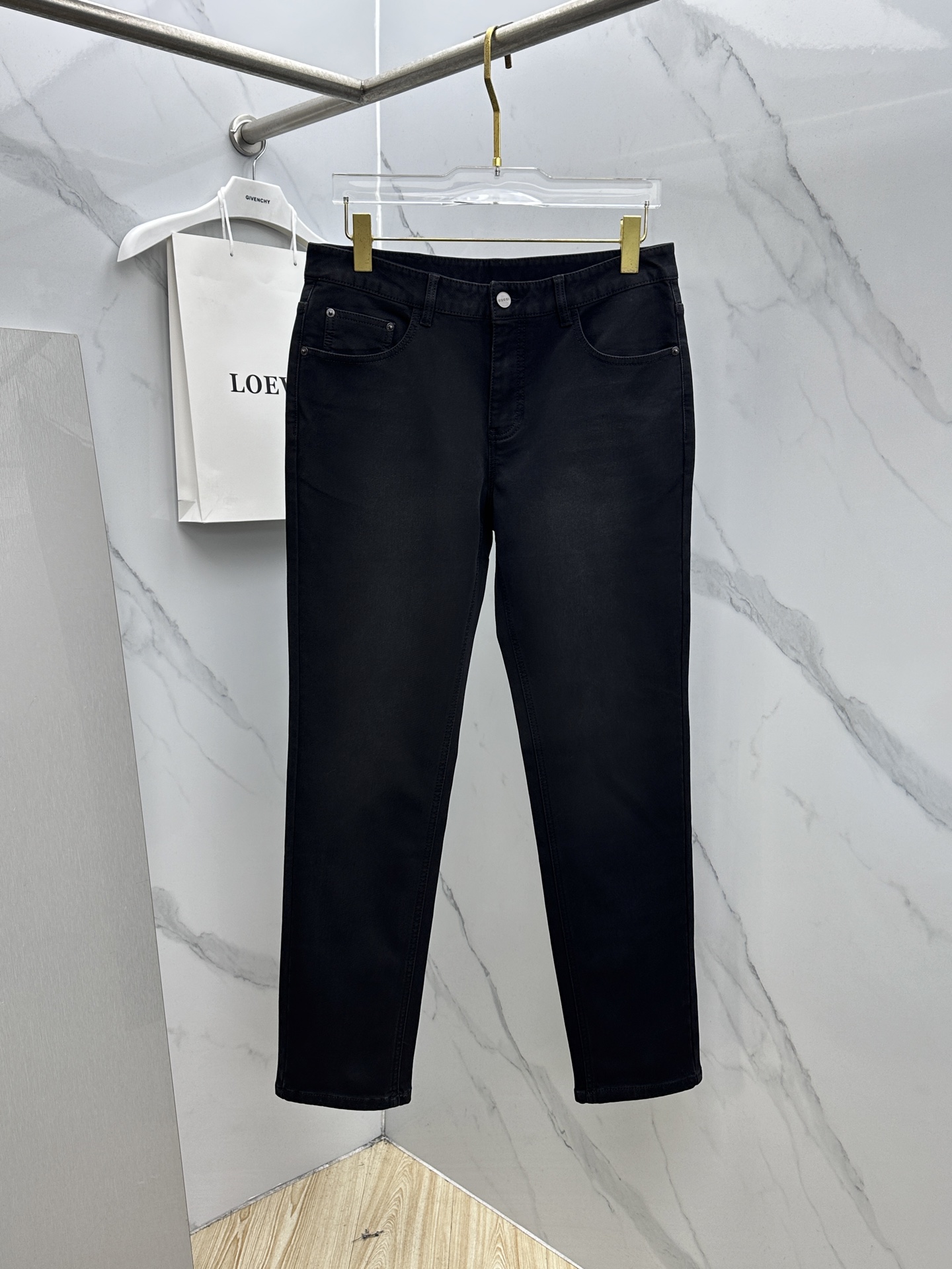 🆕Gucci古驰 男装系列属于时装圈无法复制和取代的存在，代表着意式典型的品牌 工艺、品质及剪裁设计都堪