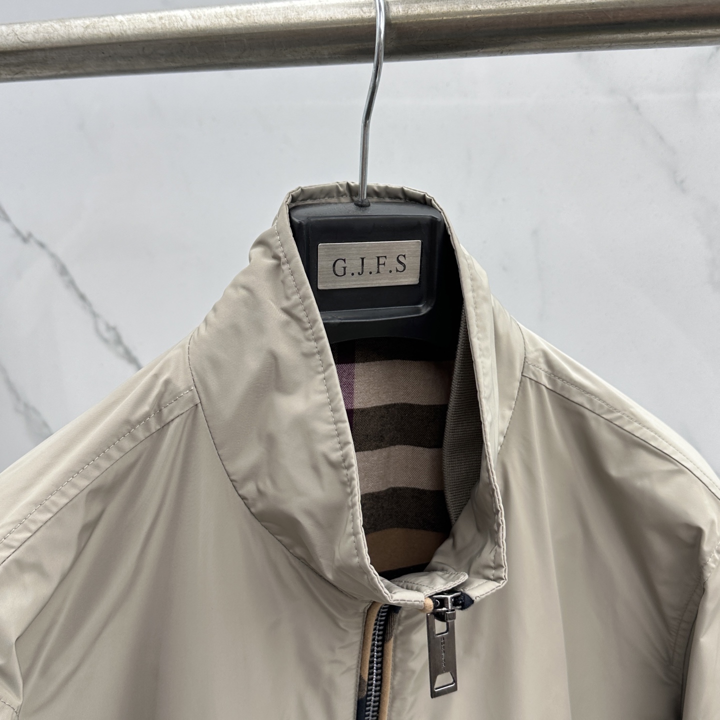 🆕Burberry巴宝莉 2026早春系列，最新时尚立领夹克外套.定制纹格。处处细节显工艺足够的高级 结