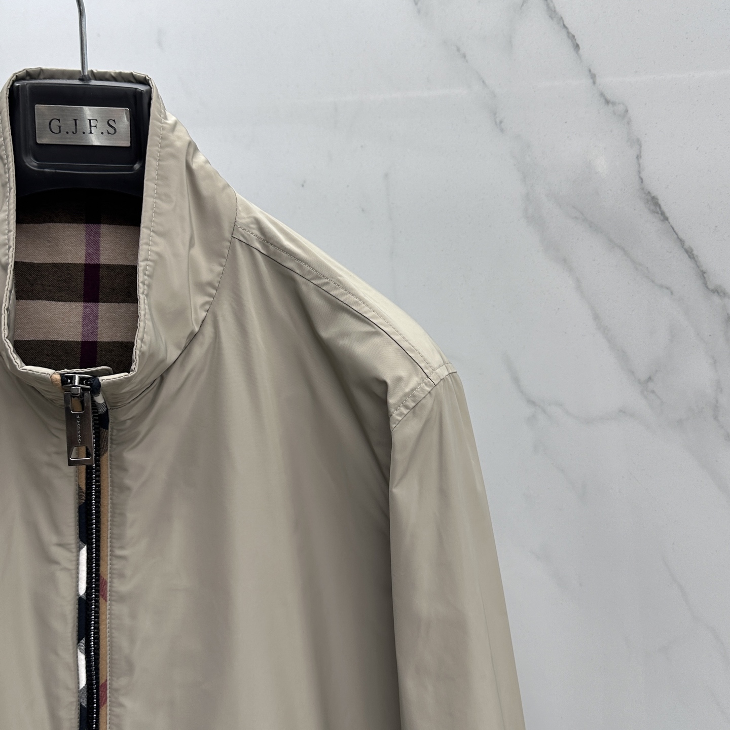 🆕Burberry巴宝莉 2026早春系列，最新时尚立领夹克外套.定制纹格。处处细节显工艺足够的高级 结