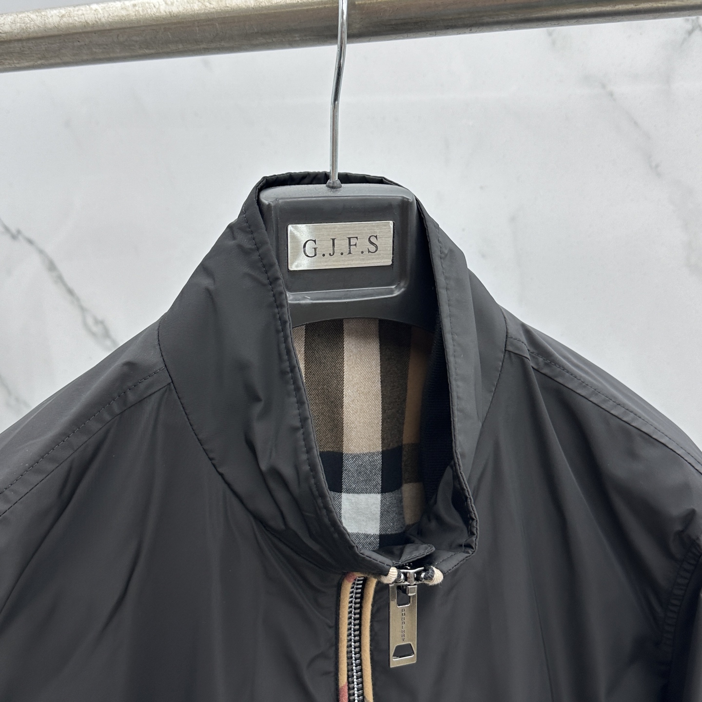 🆕Burberry巴宝莉 2026早春系列，最新时尚立领夹克外套.定制纹格。处处细节显工艺足够的高级 结