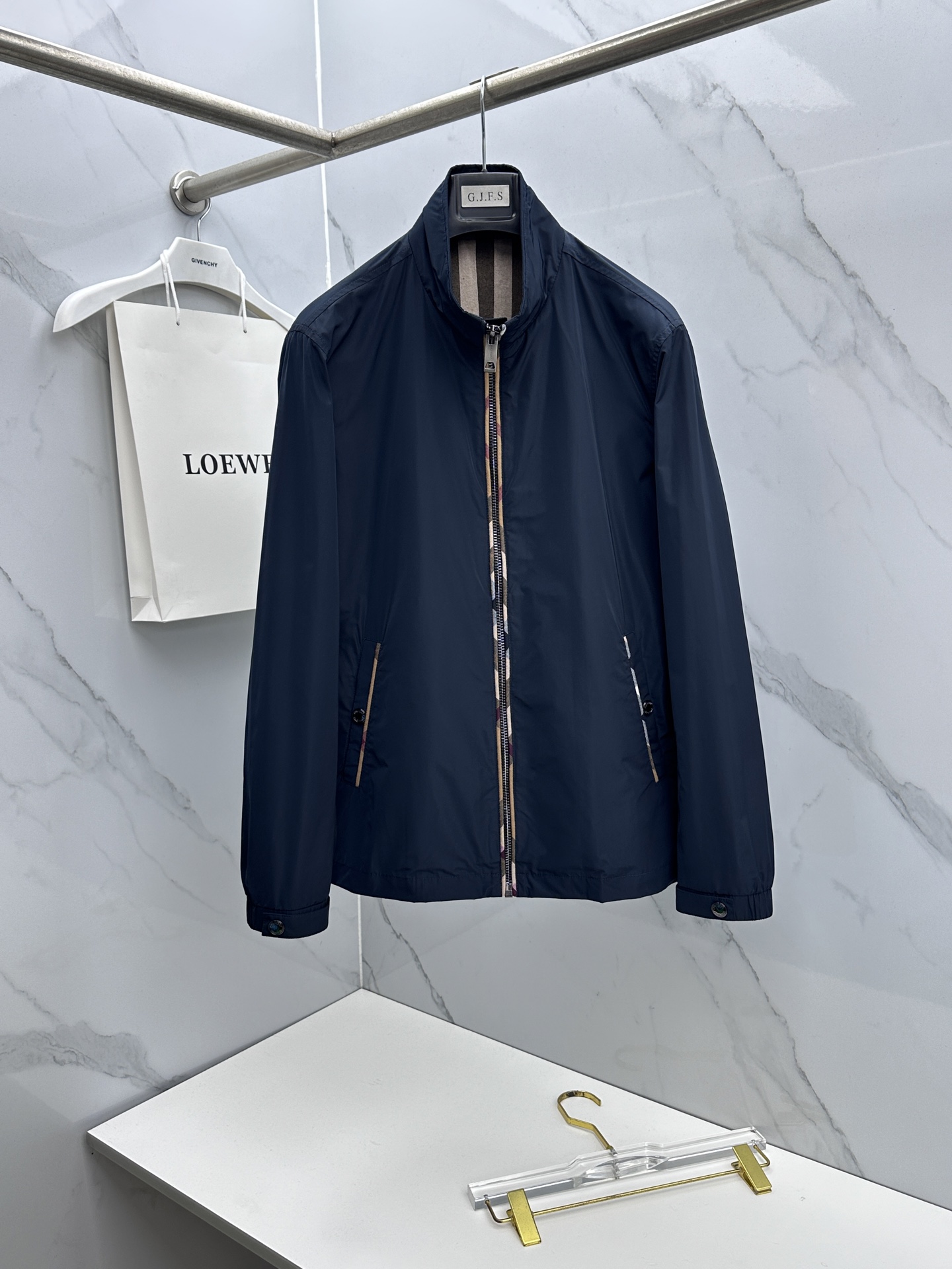 🆕Burberry巴宝莉 2026早春系列，最新时尚立领夹克外套.定制纹格。处处细节显工艺足够的高级 结