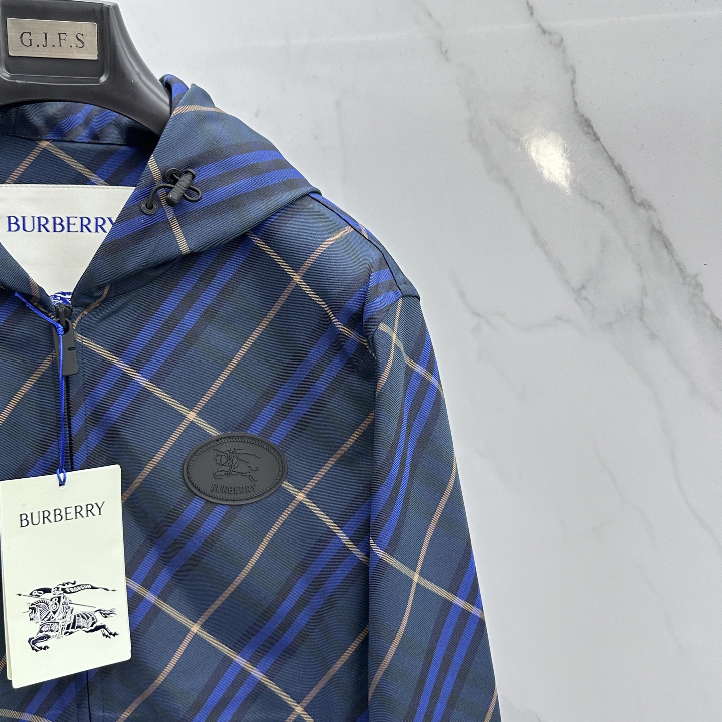 🆕Burberry巴宝莉 2026早春系列，最新时尚连帽夹克外套.定制纹格。处处细节显工艺足够的高级 结