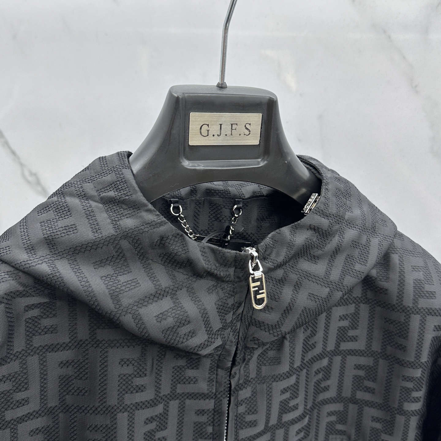 🆕Fendi芬迪 2026早春系列，最新时尚连帽夹克外套.双FF提花。处处细节显工艺足够的高级 结构性剪