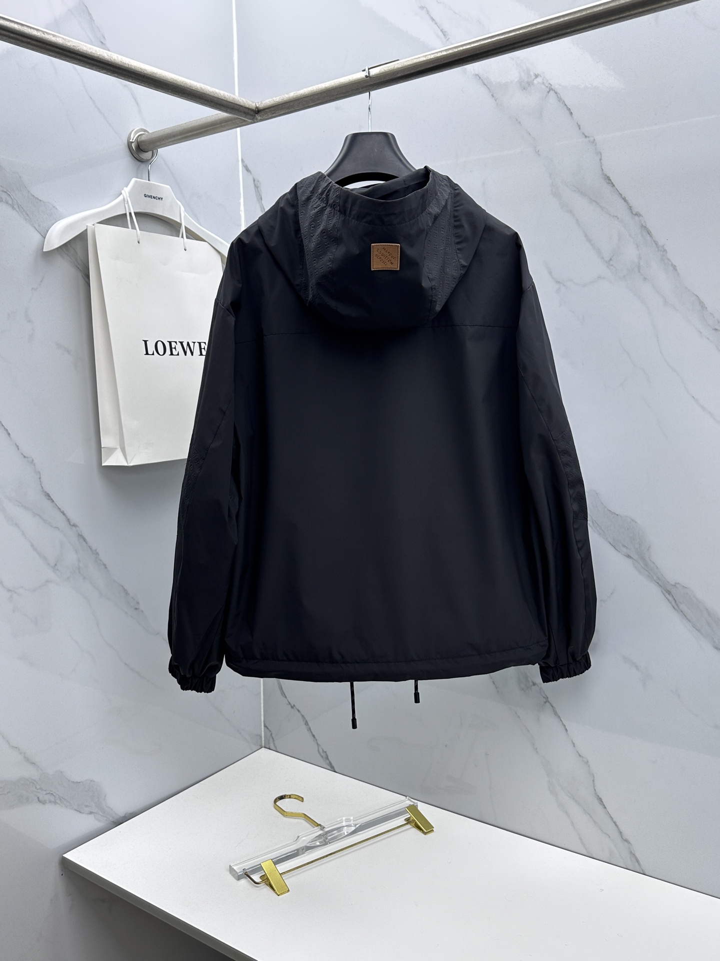 🆕LV路易威登 2026早春系列，最新时尚连帽夹克外套.logo提花拼接。处处细节显工艺足够的高级 结构