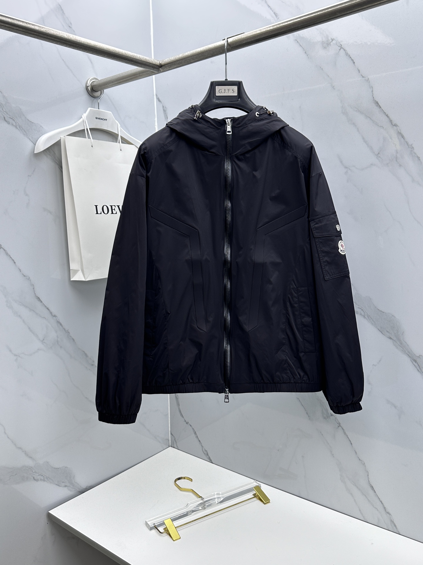 🆕Moncler蒙口 2026早春系列，最新时尚连帽夹克外套.处处细节显工艺足够的高级 结构性剪裁的设计