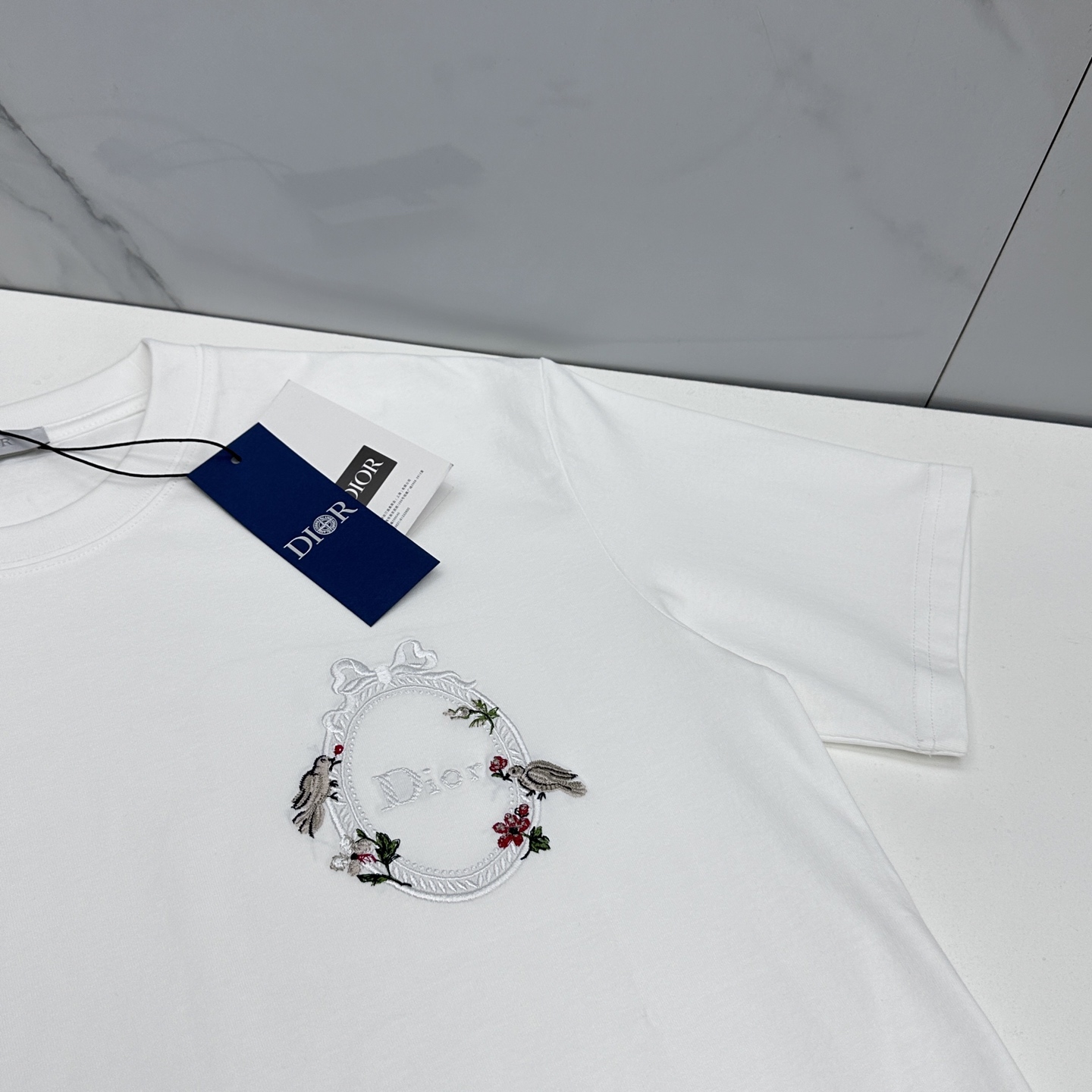🆕Dior迪奥 微阔 新款首发专柜最新款短袖圆领T恤 高端订制 限定花卉鸟标识刺绣 配合品牌logo重工