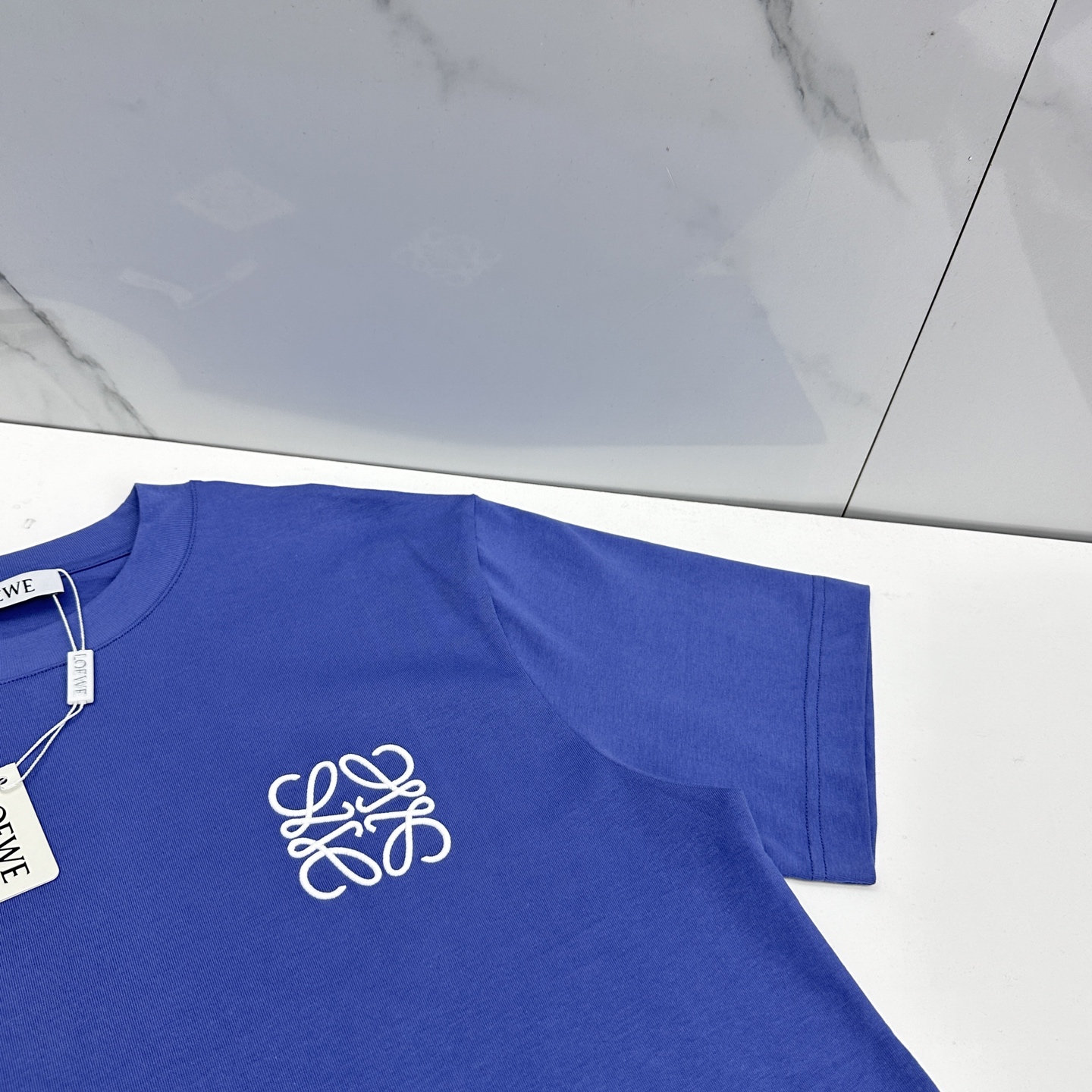 🆕LOEWE罗意威 2026春夏新款绣花短袖 官网同款T恤 双纱纯棉面料 多元化搭配 迎合眼下时尚前沿的