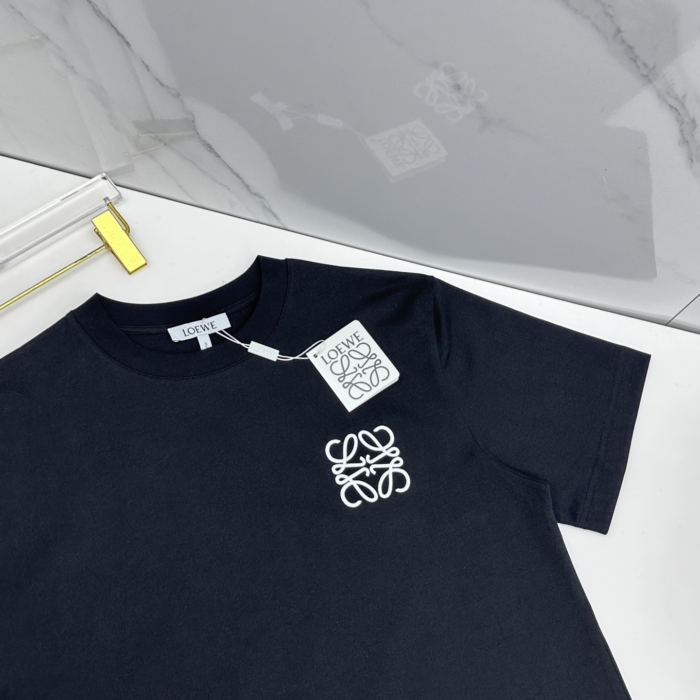 🆕LOEWE罗意威 2026春夏新款绣花短袖 官网同款T恤 双纱纯棉面料 多元化搭配 迎合眼下时尚前沿的