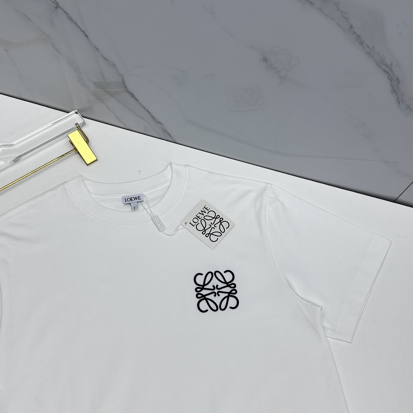 🆕LOEWE罗意威 2026春夏新款绣花短袖 官网同款T恤 双纱纯棉面料 多元化搭配 迎合眼下时尚前沿的