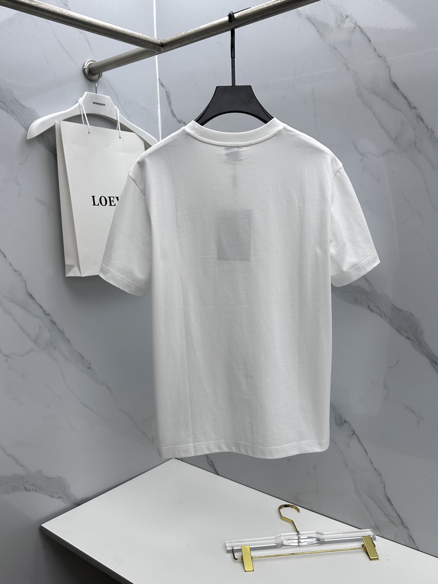 🆕BBR巴宝莉 2026春夏新款绣花短袖 官网同款T恤 双纱纯棉面料 多元化搭配 迎合眼下时尚前沿的创新