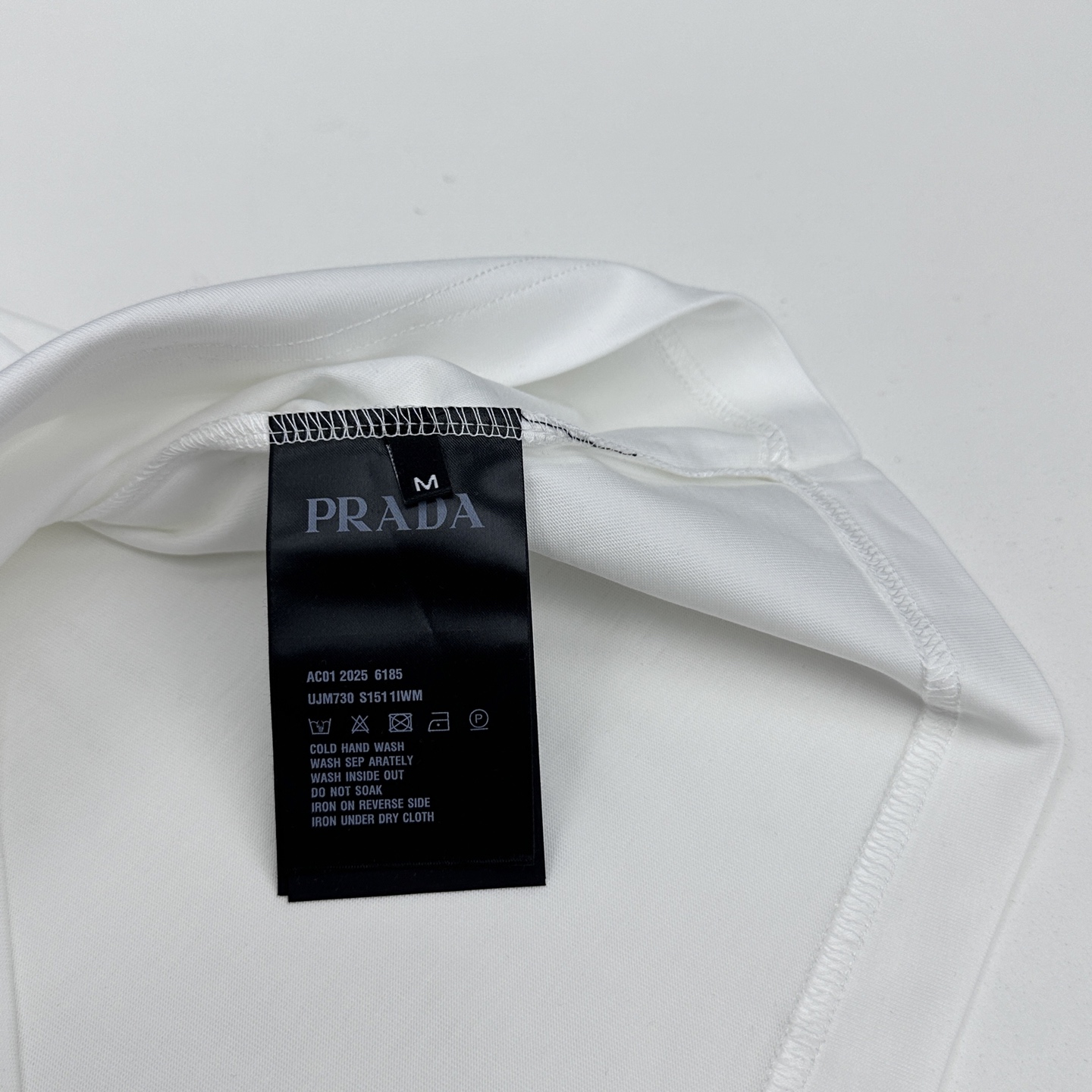 🌾 🆕🌾Prada普拉达 2026春夏新款印花彩绘短袖 官网同款T恤 双纱纯棉面料 多元化搭配 迎合眼下