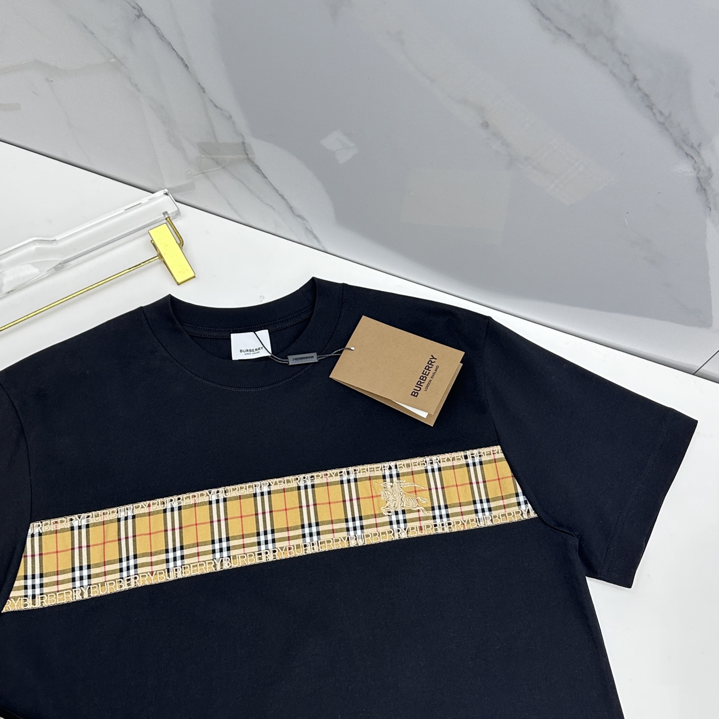 🌾 🆕BBR巴宝莉 2026春夏新款短袖 官网同款T恤 纹格绣花装饰，双纱纯棉面料 多元化搭配 迎合眼下