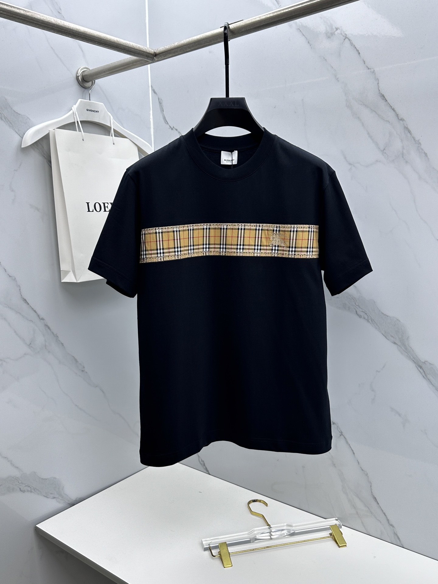 🌾 🆕BBR巴宝莉 2026春夏新款短袖 官网同款T恤 纹格绣花装饰，双纱纯棉面料 多元化搭配 迎合眼下