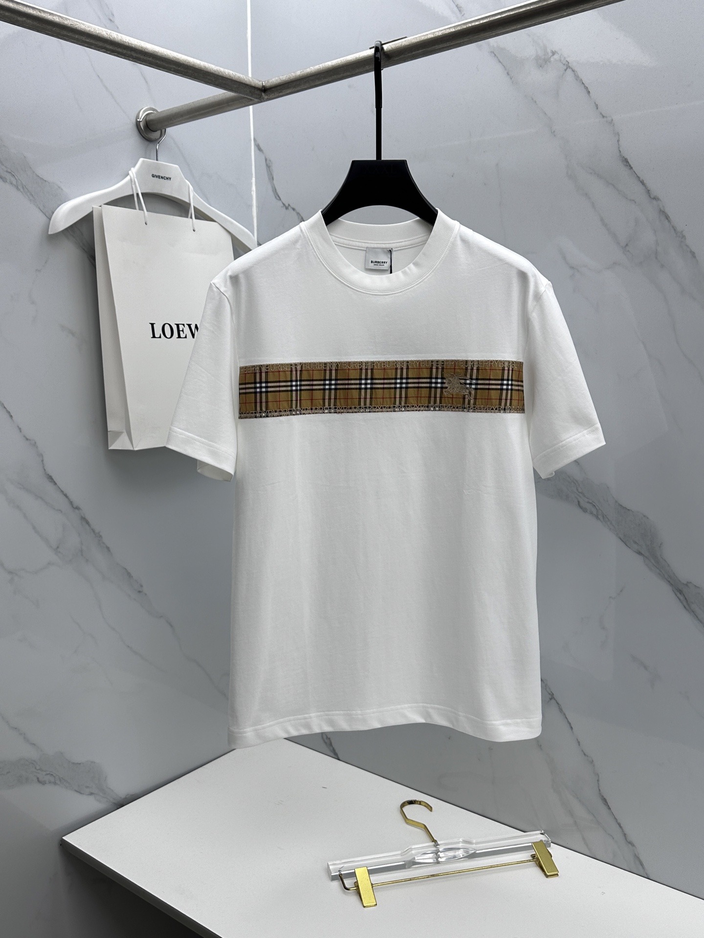 🌾 🆕BBR巴宝莉 2026春夏新款短袖 官网同款T恤 纹格绣花装饰，双纱纯棉面料 多元化搭配 迎合眼下