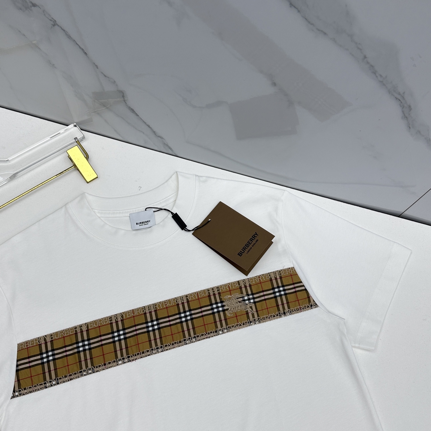 🌾 🆕BBR巴宝莉 2026春夏新款短袖 官网同款T恤 纹格绣花装饰，双纱纯棉面料 多元化搭配 迎合眼下