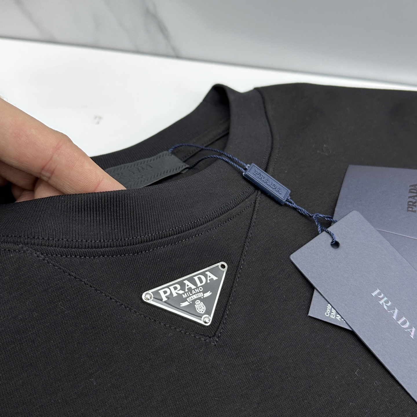 🌾 🆕🌾Prada普拉达 2026春夏新款短袖 官网同款T恤 经典三角标，双纱纯棉面料 多元化搭配 迎合