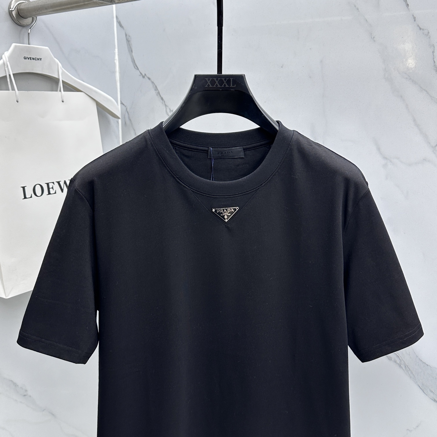 🌾 🆕🌾Prada普拉达 2026春夏新款短袖 官网同款T恤 经典三角标，双纱纯棉面料 多元化搭配 迎合