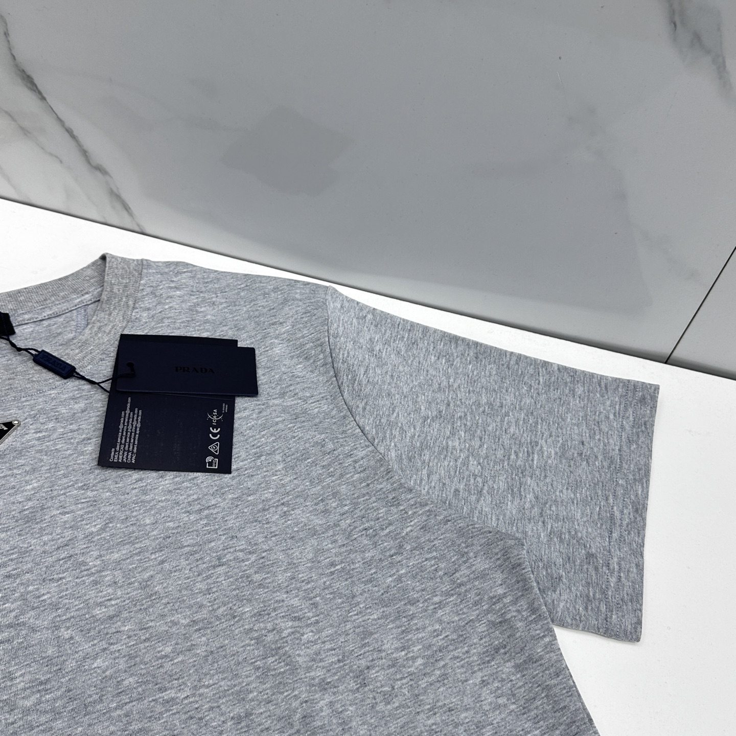🌾 🆕🌾Prada普拉达 2026春夏新款短袖 官网同款T恤 经典三角标，双纱纯棉面料 多元化搭配 迎合