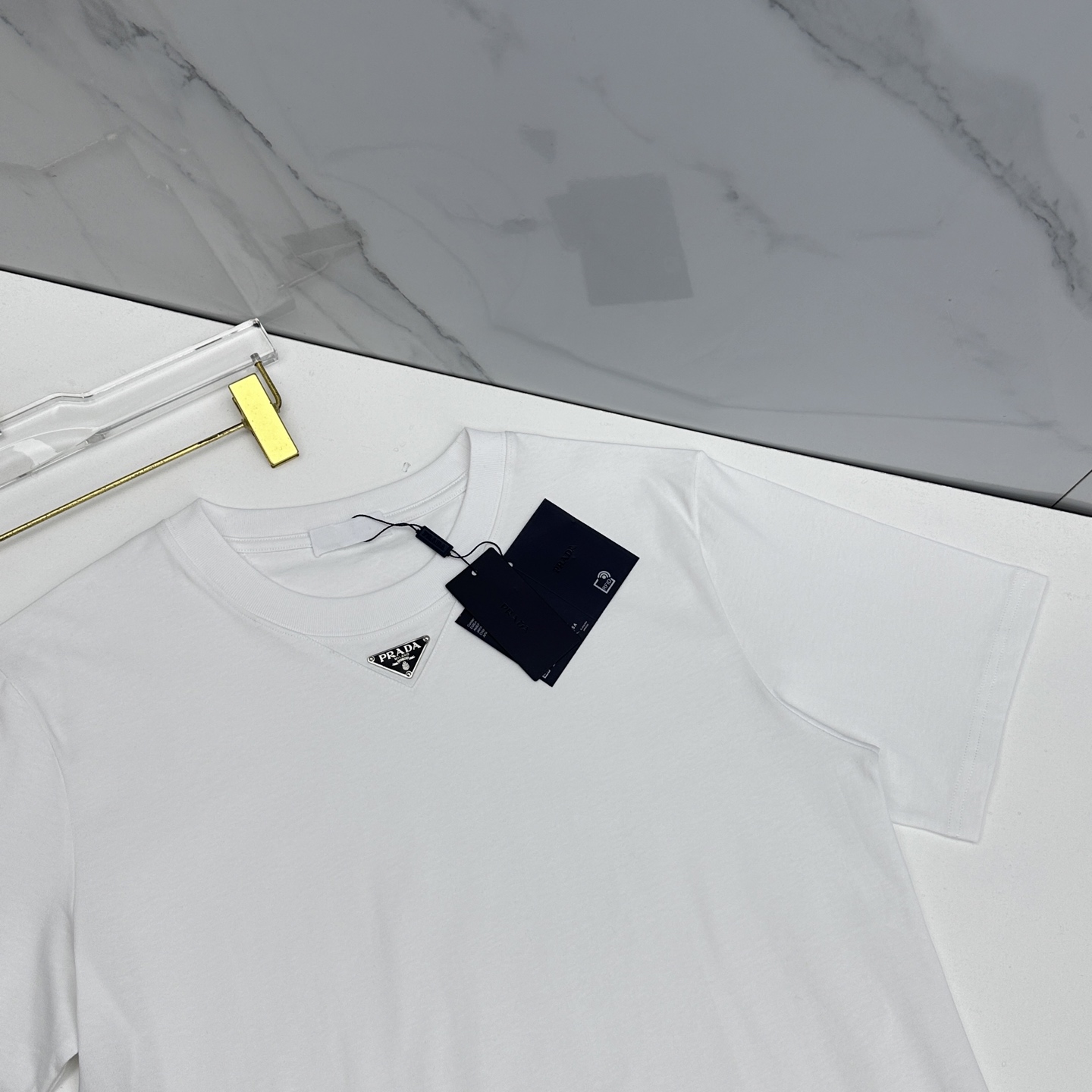 🌾 🆕🌾Prada普拉达 2026春夏新款短袖 官网同款T恤 经典三角标，双纱纯棉面料 多元化搭配 迎合