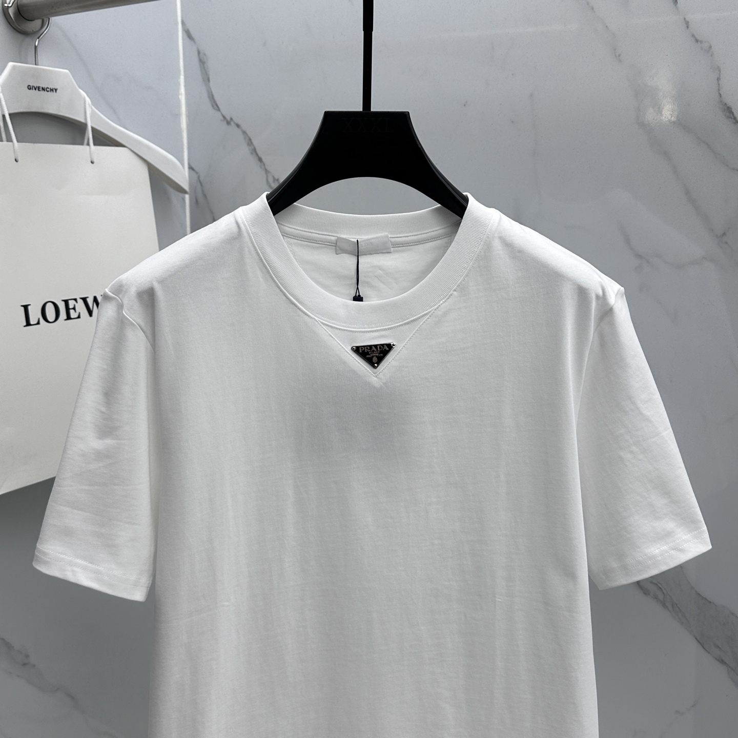 🌾 🆕🌾Prada普拉达 2026春夏新款短袖 官网同款T恤 经典三角标，双纱纯棉面料 多元化搭配 迎合