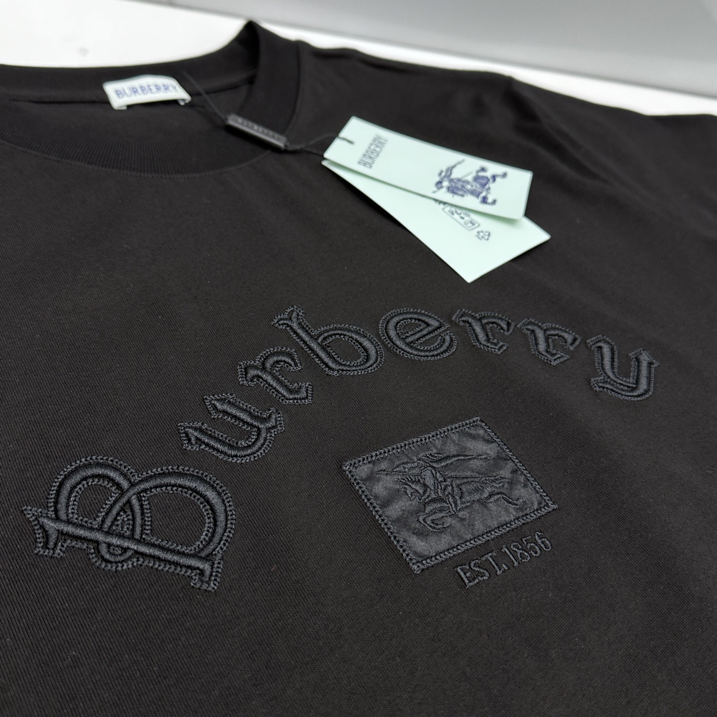 🌾 🆕BBR巴宝莉 2026春夏新款字母绣花短袖 官网同款T恤，双纱纯棉面料 多元化搭配 迎合眼下时尚前