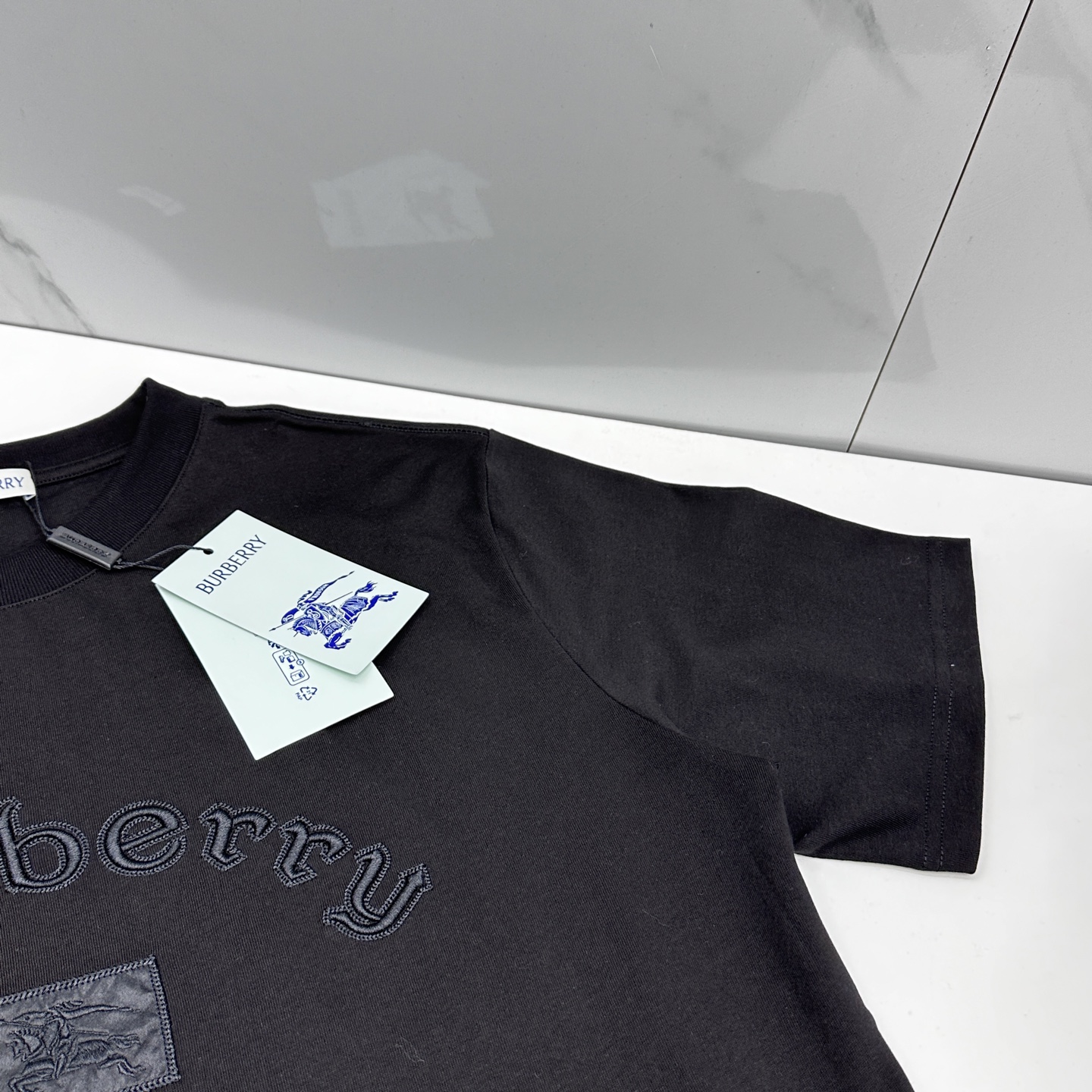 🌾 🆕BBR巴宝莉 2026春夏新款字母绣花短袖 官网同款T恤，双纱纯棉面料 多元化搭配 迎合眼下时尚前