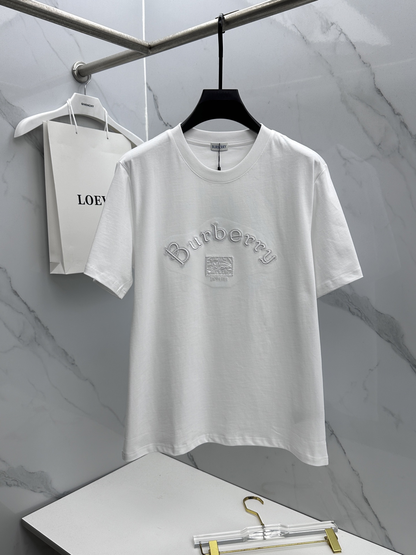 🌾 🆕BBR巴宝莉 2026春夏新款字母绣花短袖 官网同款T恤，双纱纯棉面料 多元化搭配 迎合眼下时尚前