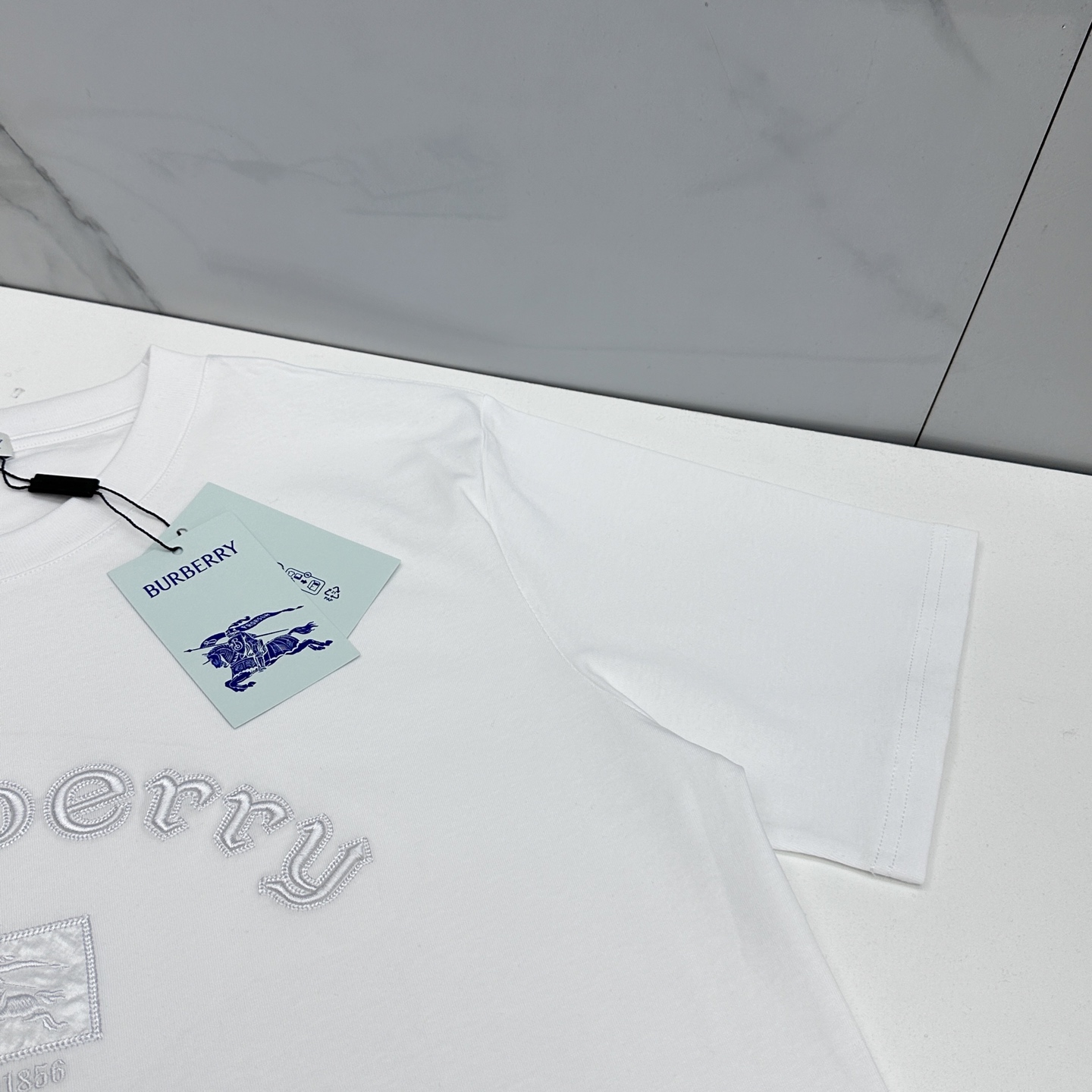 🌾 🆕BBR巴宝莉 2026春夏新款字母绣花短袖 官网同款T恤，双纱纯棉面料 多元化搭配 迎合眼下时尚前